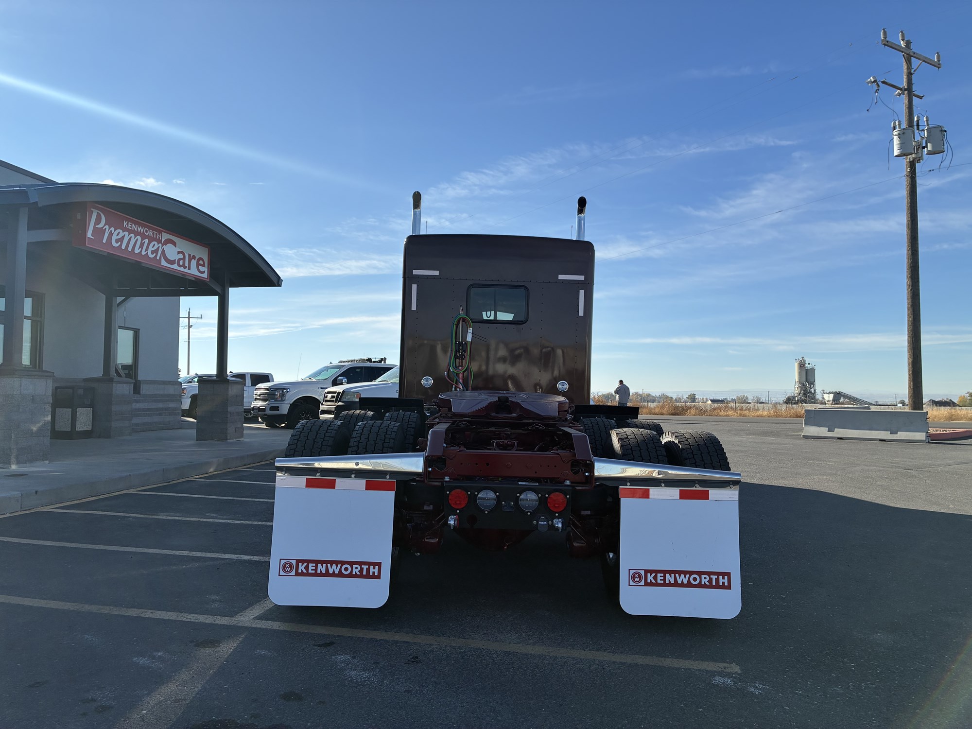 2026 Kenworth W900B - image 2 of 4