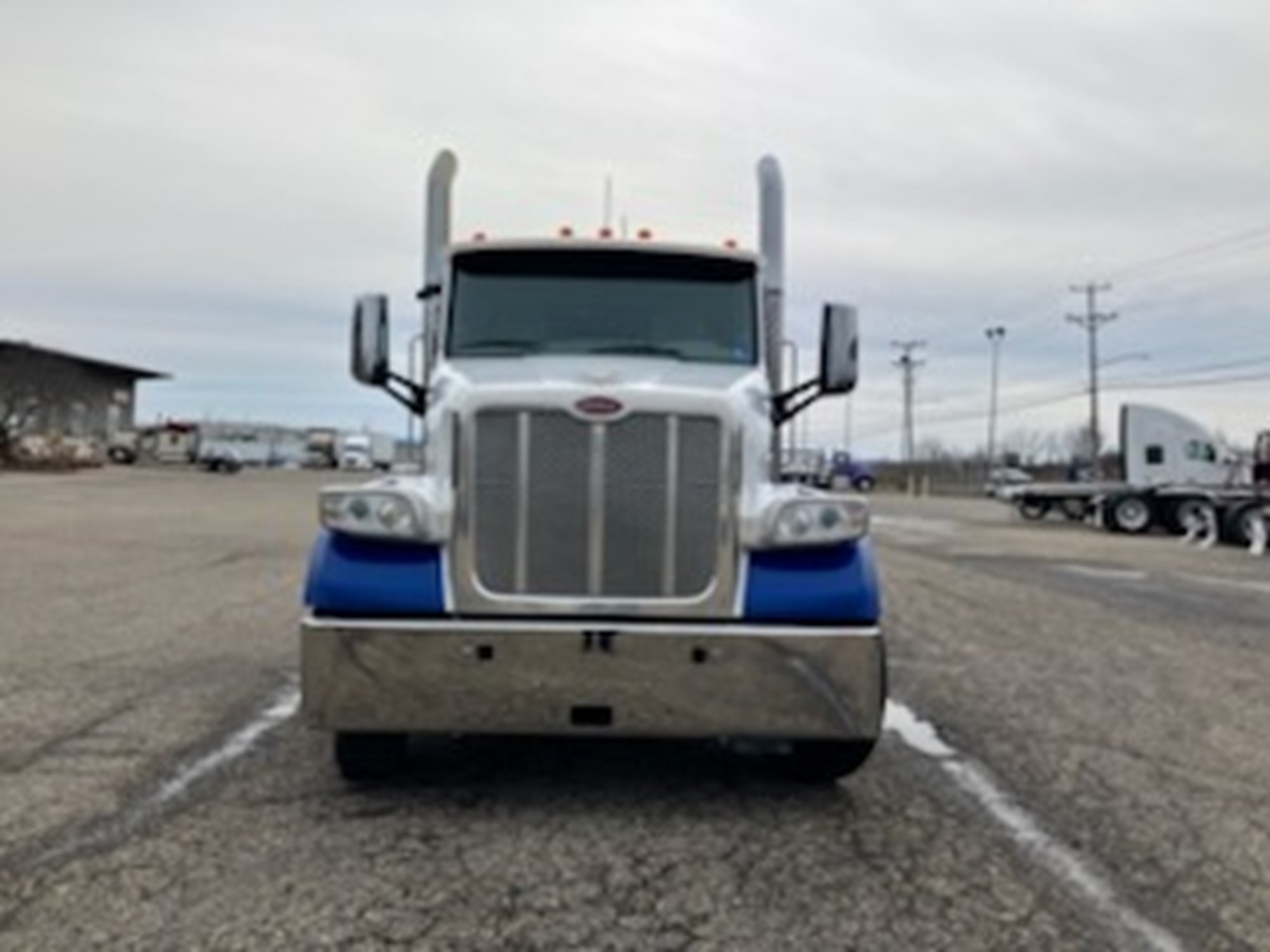 2019 Peterbilt - image 2