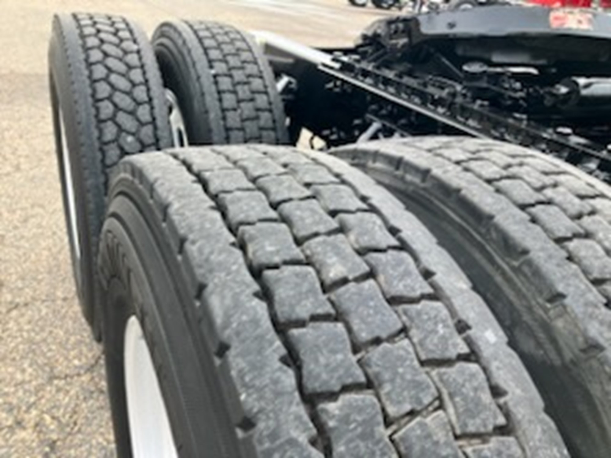 2019 Peterbilt - image 6