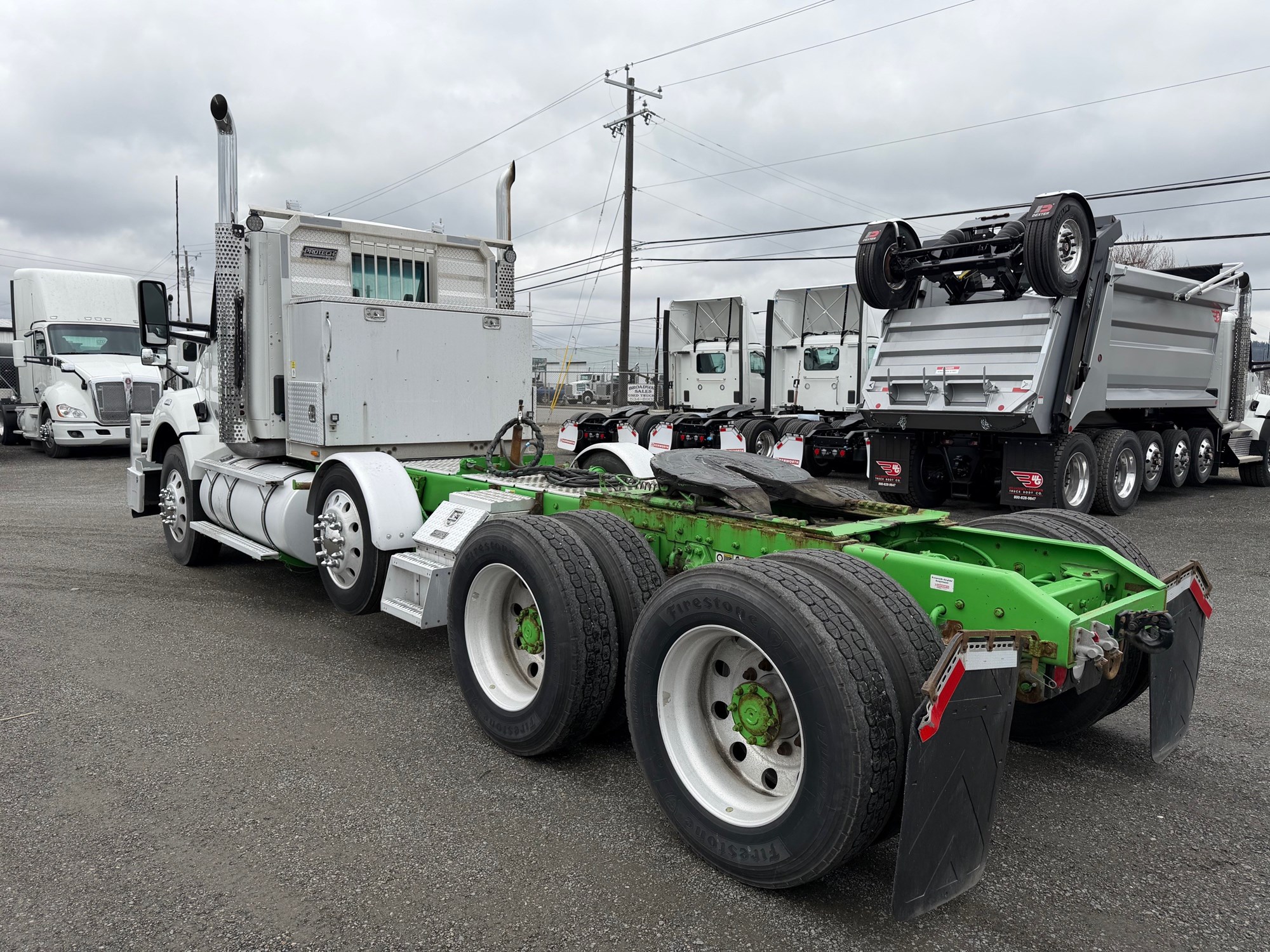 2020 Kenworth T880 - image 3