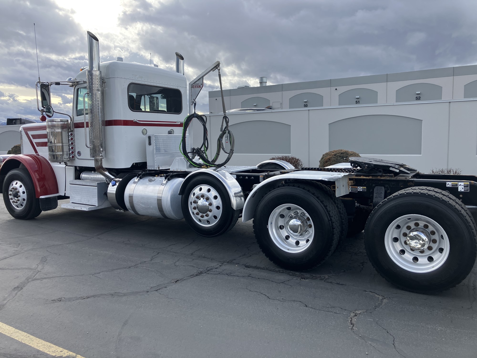 2021 Peterbilt - image 3