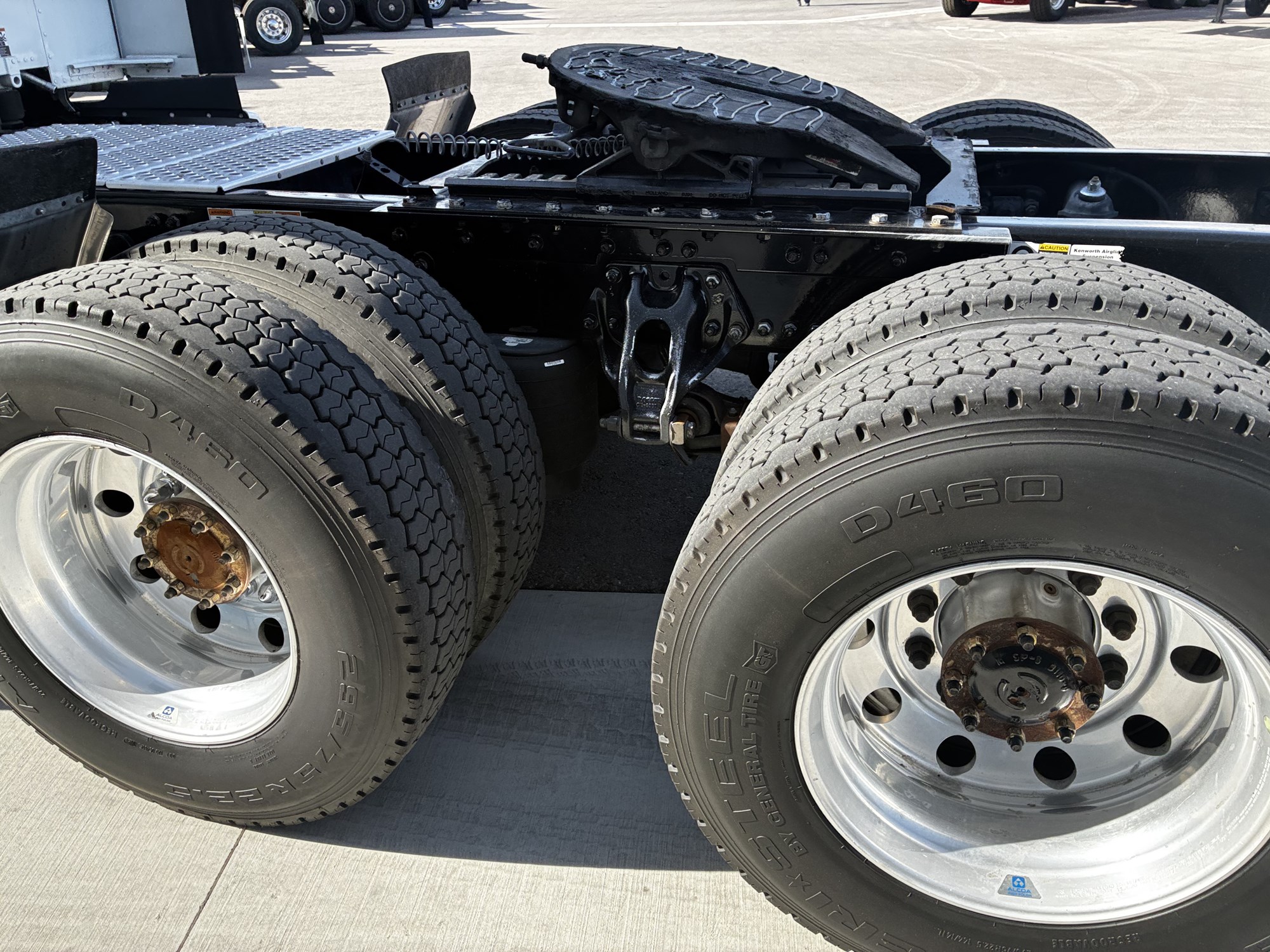 2022 Kenworth T680 - image 6