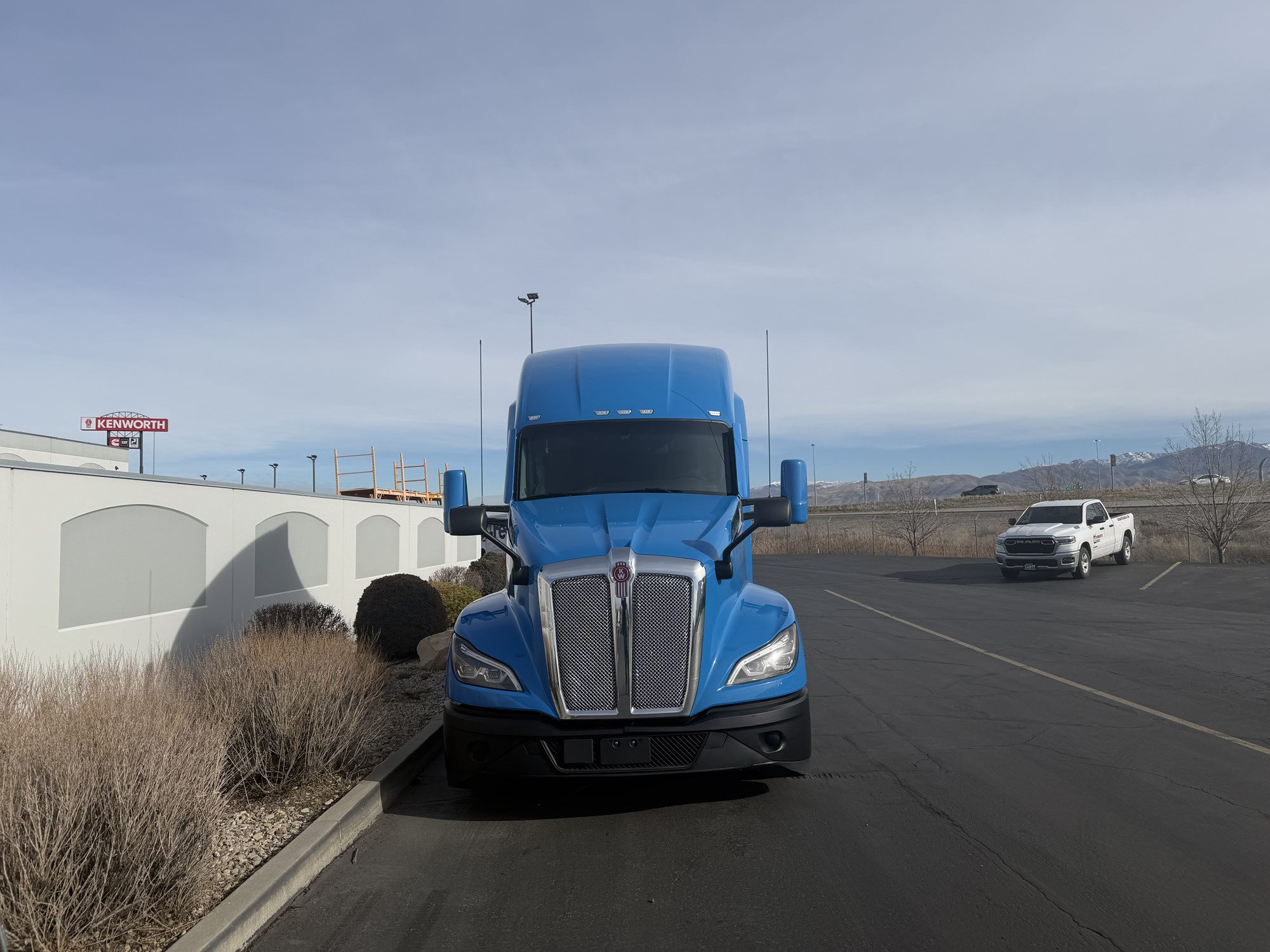 2022 Kenworth T680 2022 Kenworth T680 - image 3 of 6