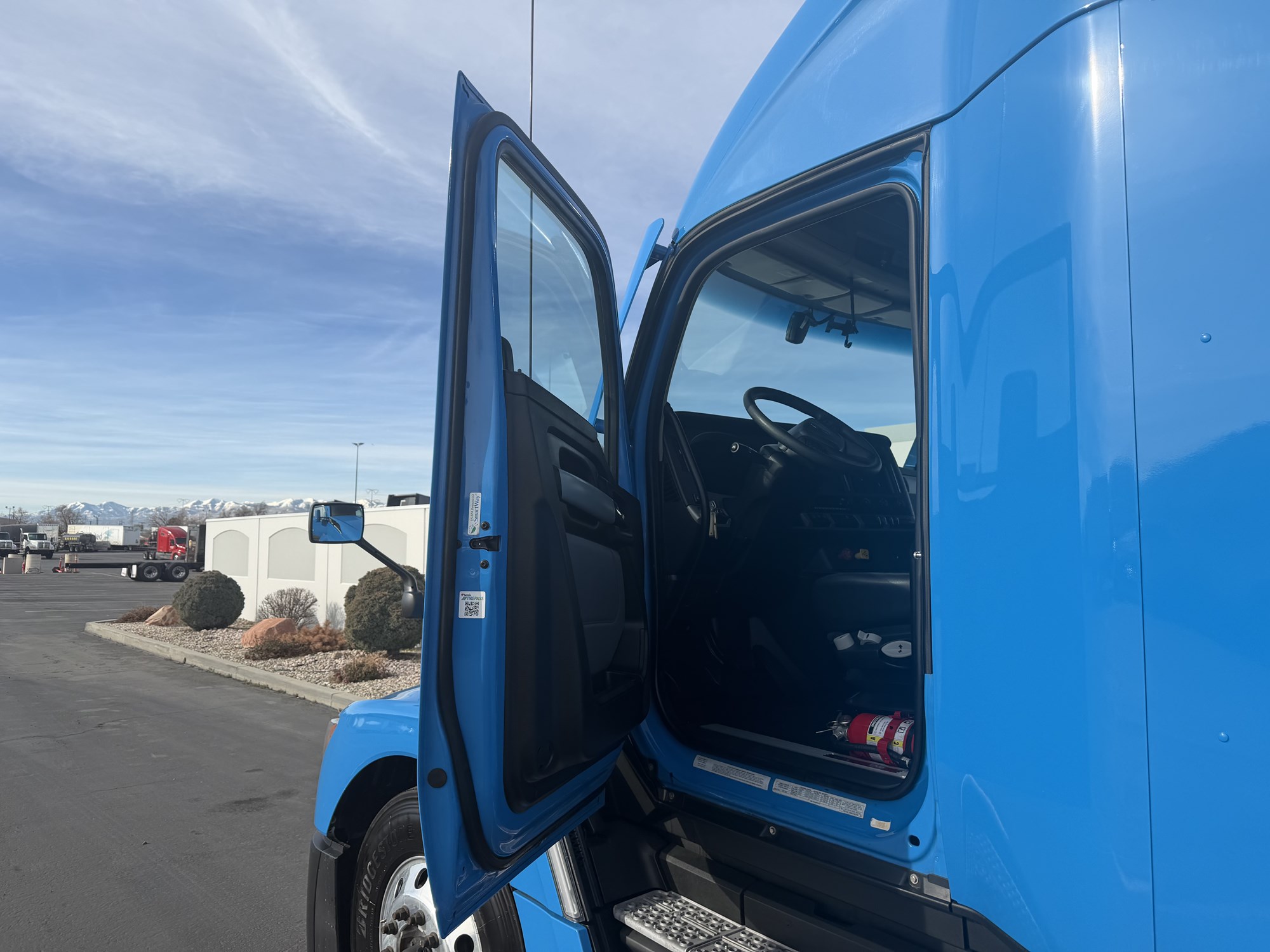 2022 Kenworth T680 2022 Kenworth T680 - image 6 of 6