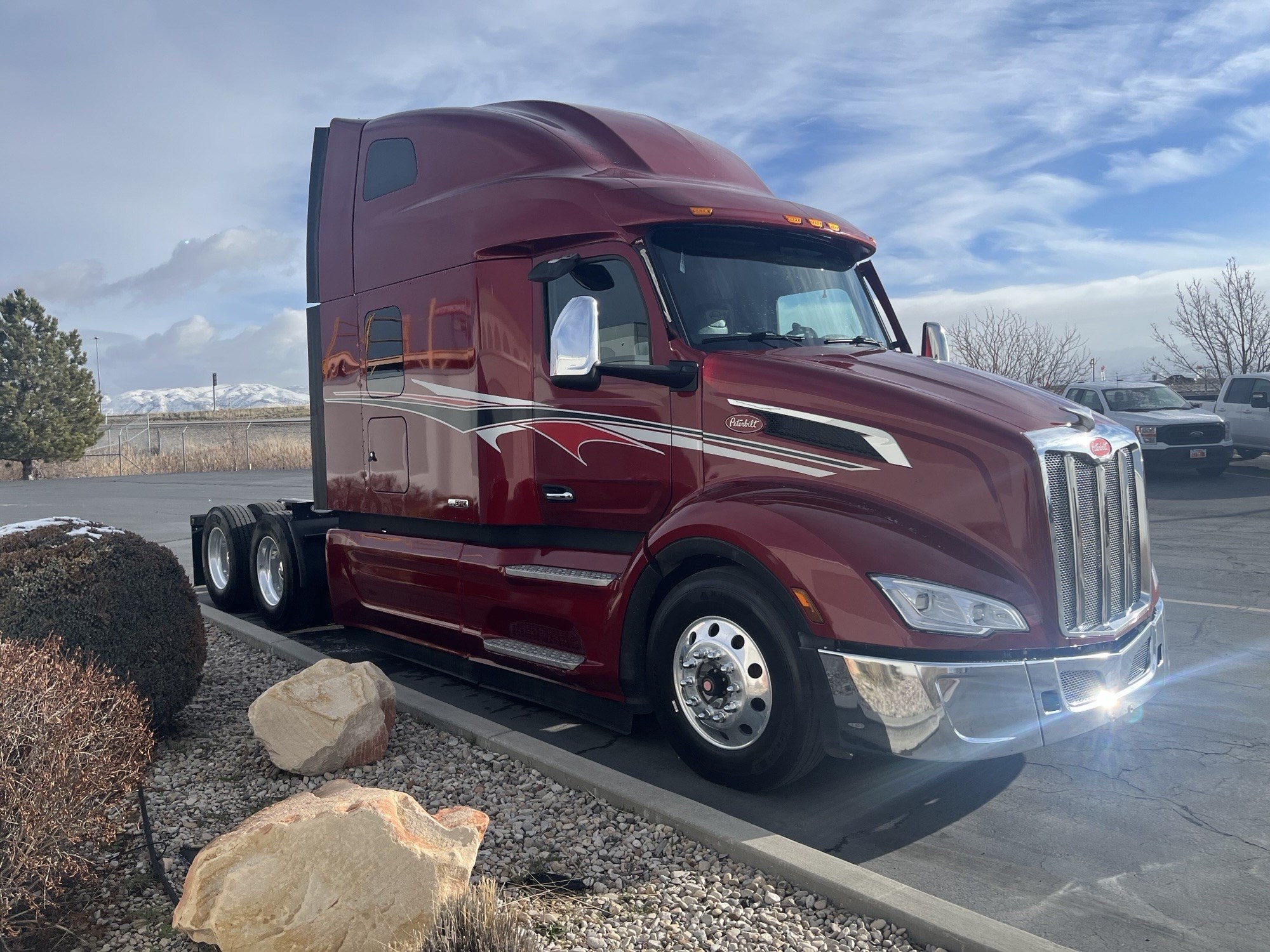 2023 Peterbilt 579 2023 Peterbilt 579 - image 4 of 6