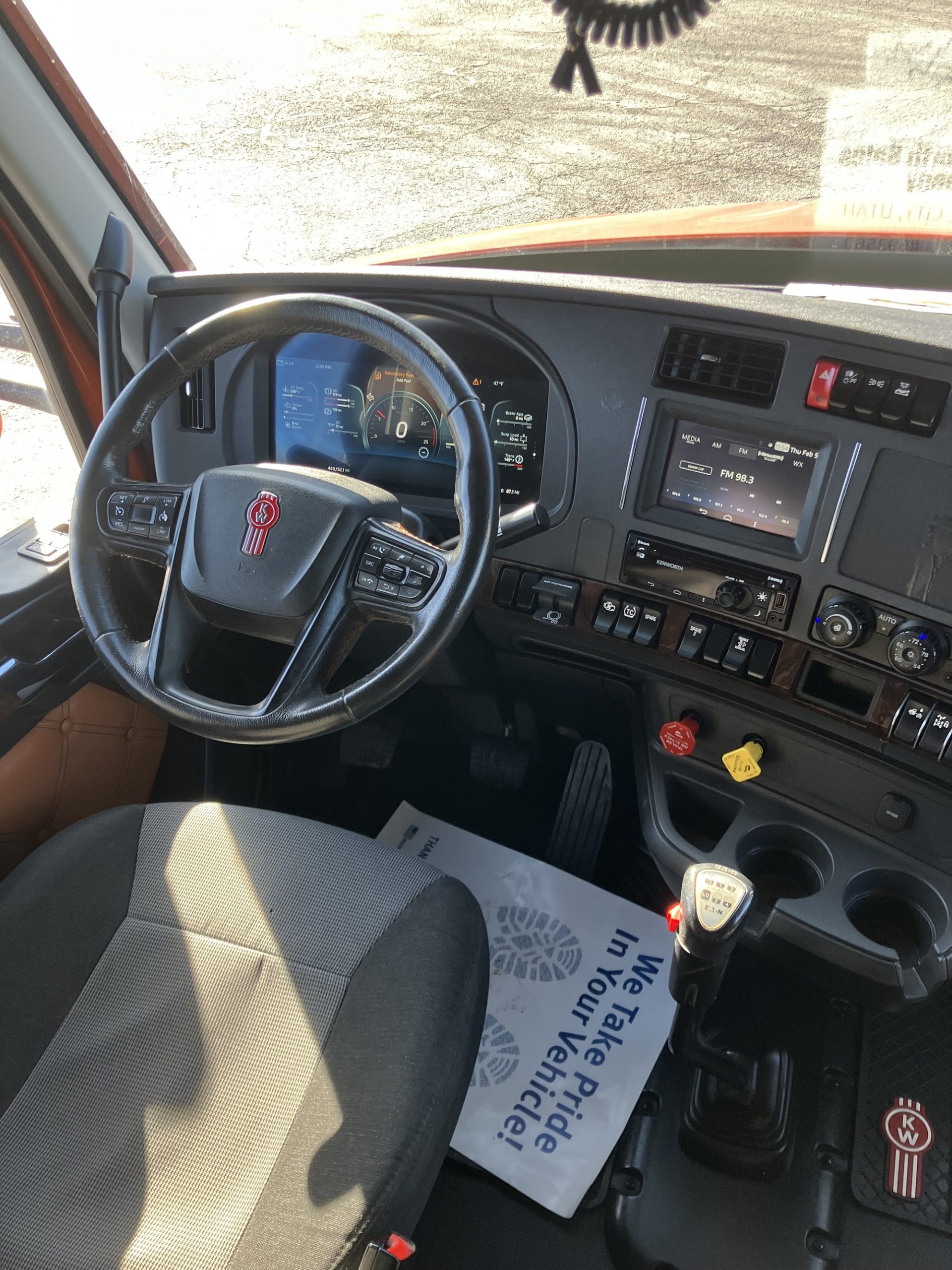 2023 Kenworth T680 2023 Kenworth T680 - image 3 of 6