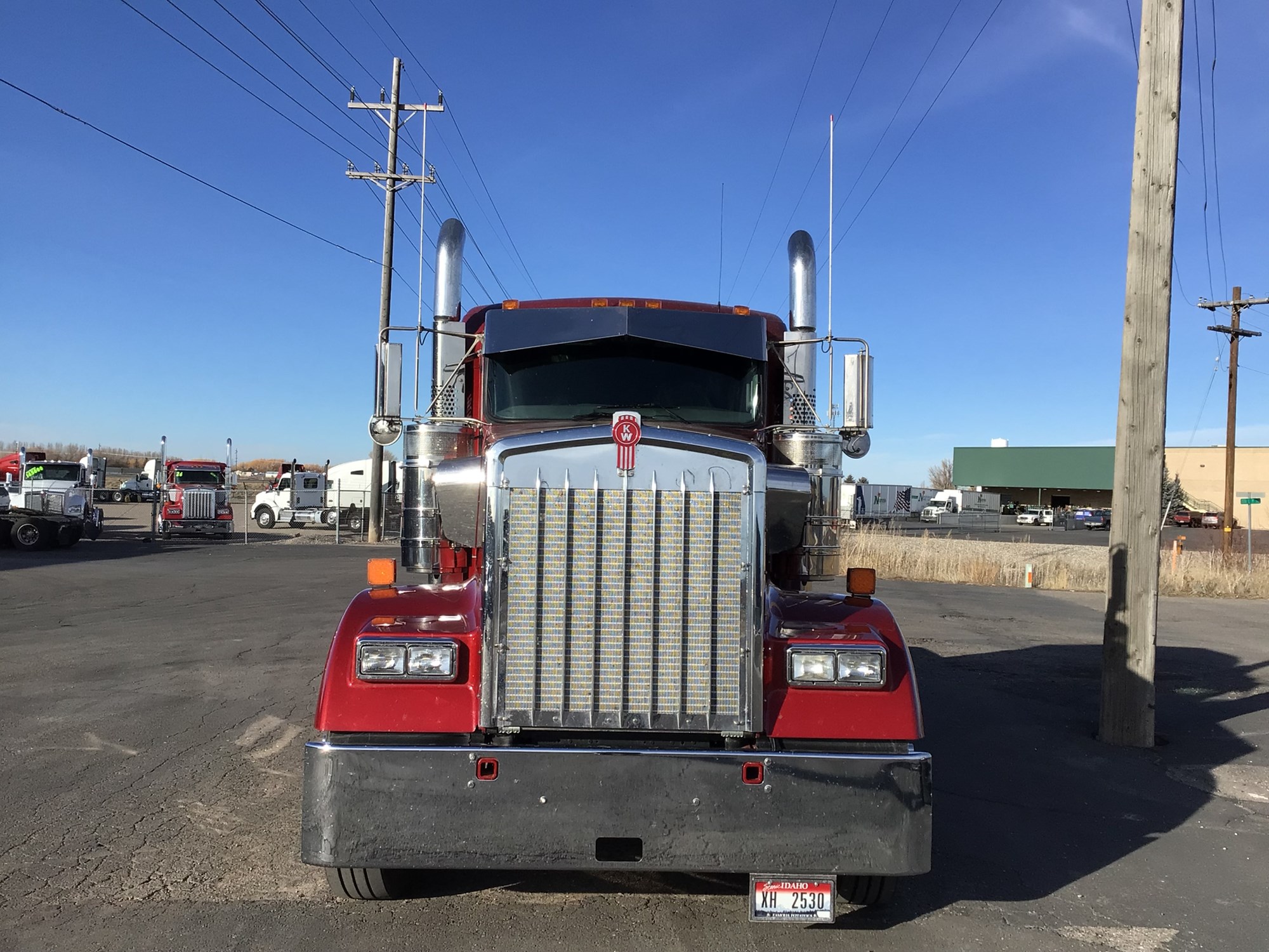 2023 Kenworth W900L 2023 Kenworth W900L - image 5 of 6