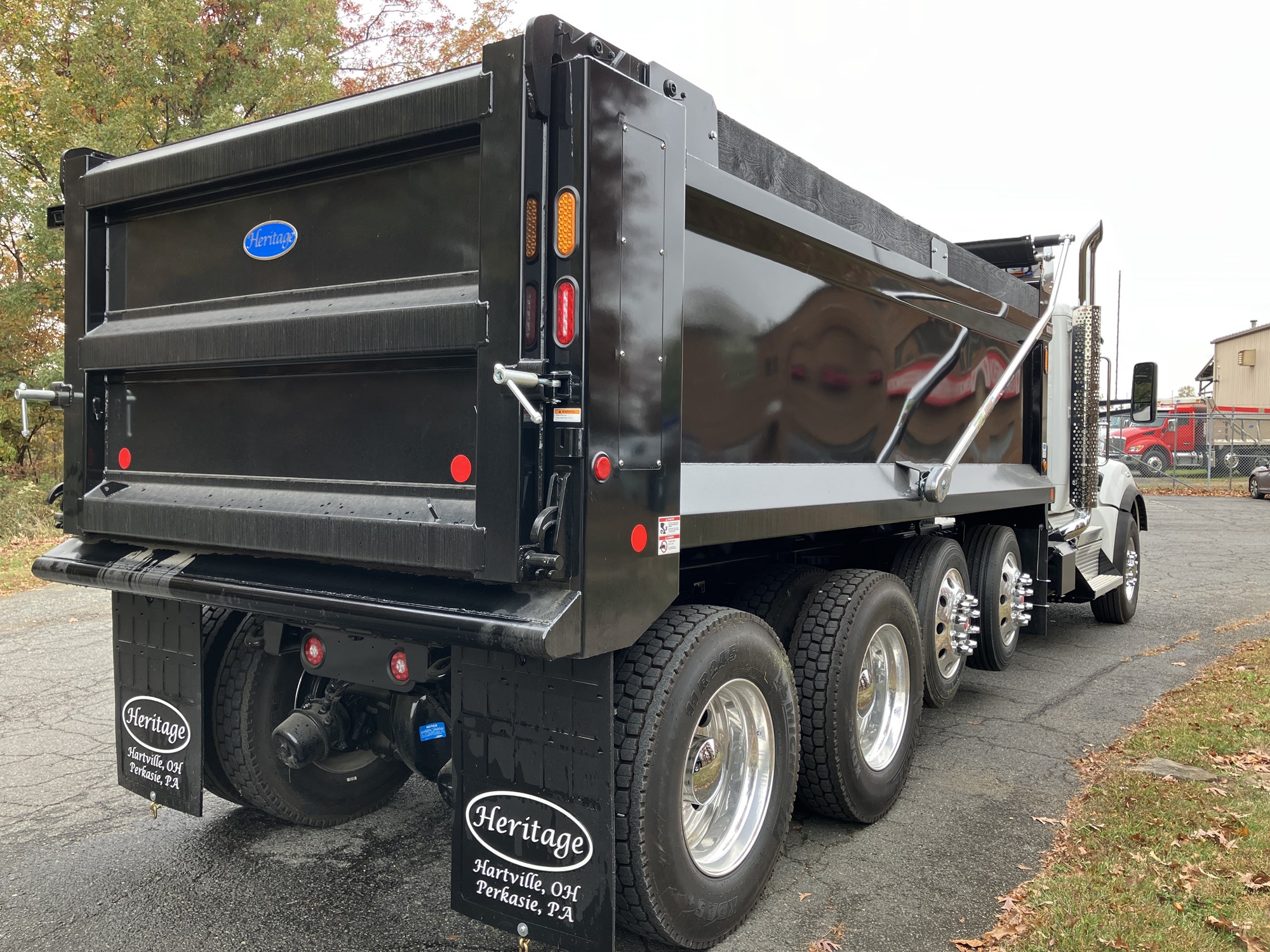 2026 Kenworth T880 - image 5