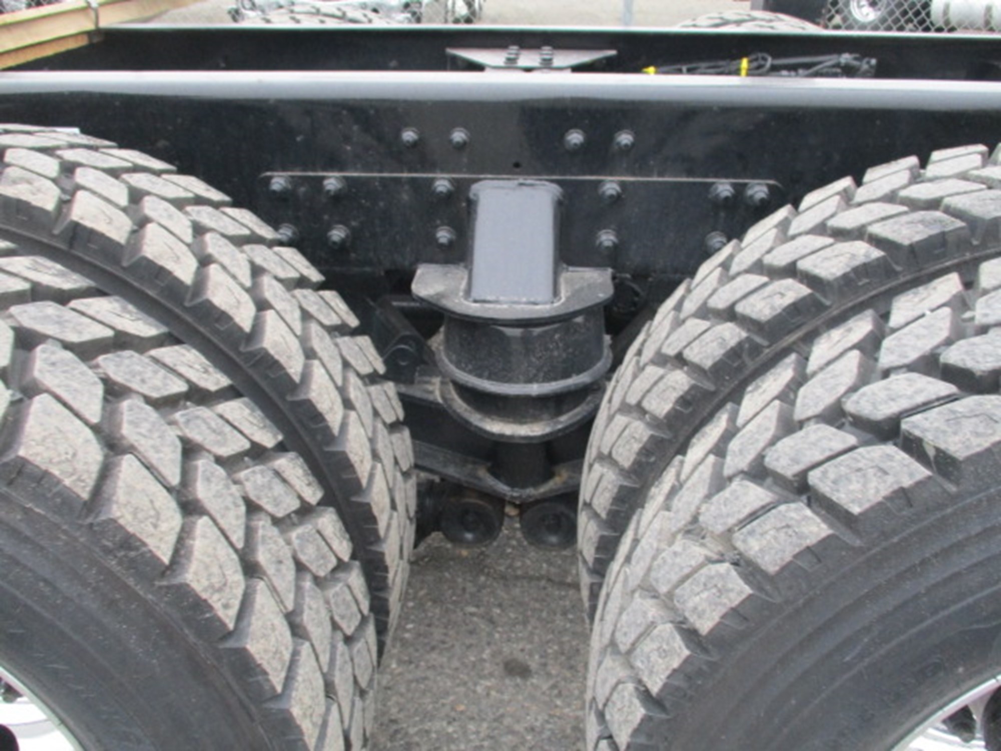 2026 Kenworth T880 2026 Kenworth T880 - image 5 of 6