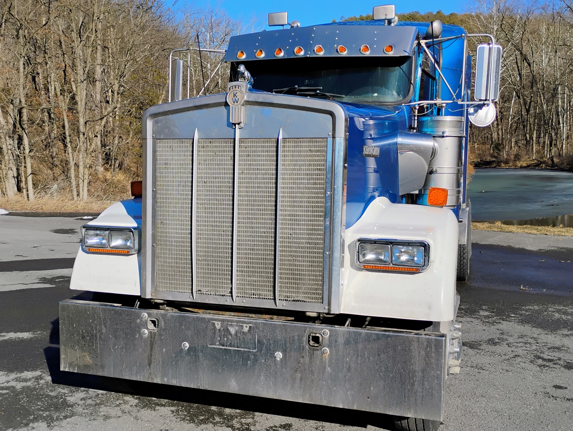 1999 Kenworth W900 - image 2