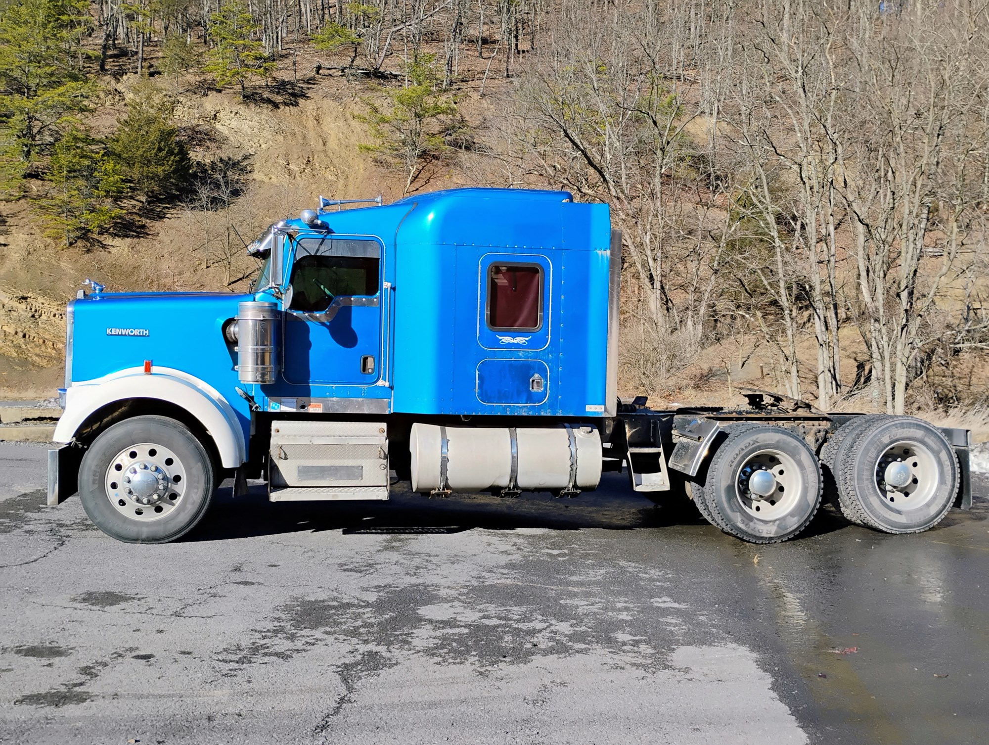 1999 Kenworth W900 - image 3