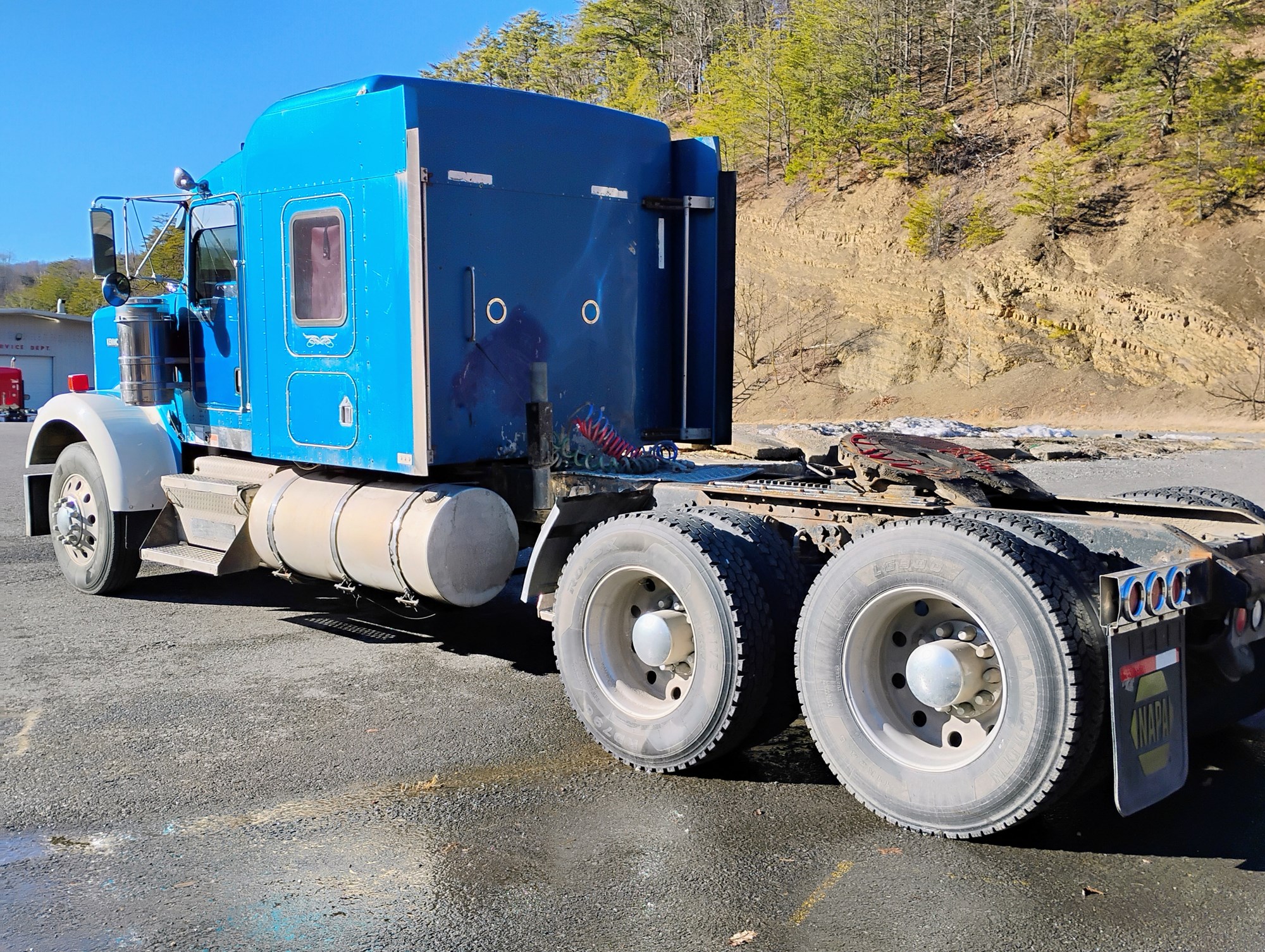 1999 Kenworth W900 - image 4