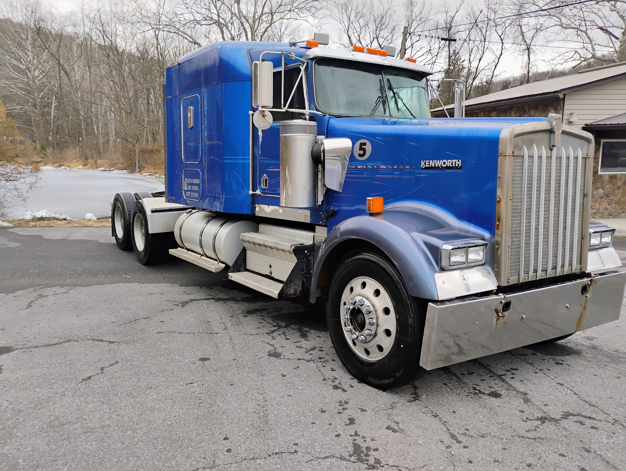 1999 Kenworth W900B - image 1 of 6