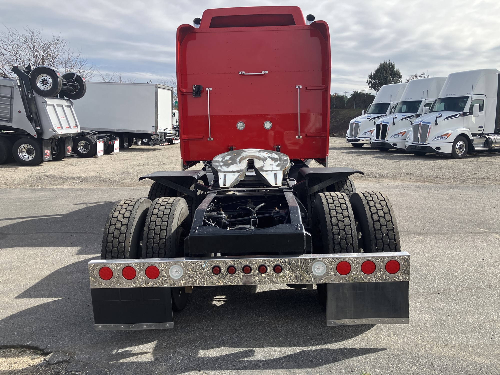 2007 Peterbilt 379 - image 4 of 6