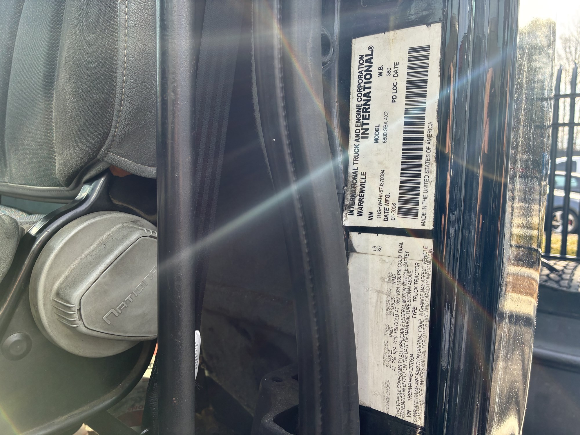 2007 International 8600 - image 5 of 6