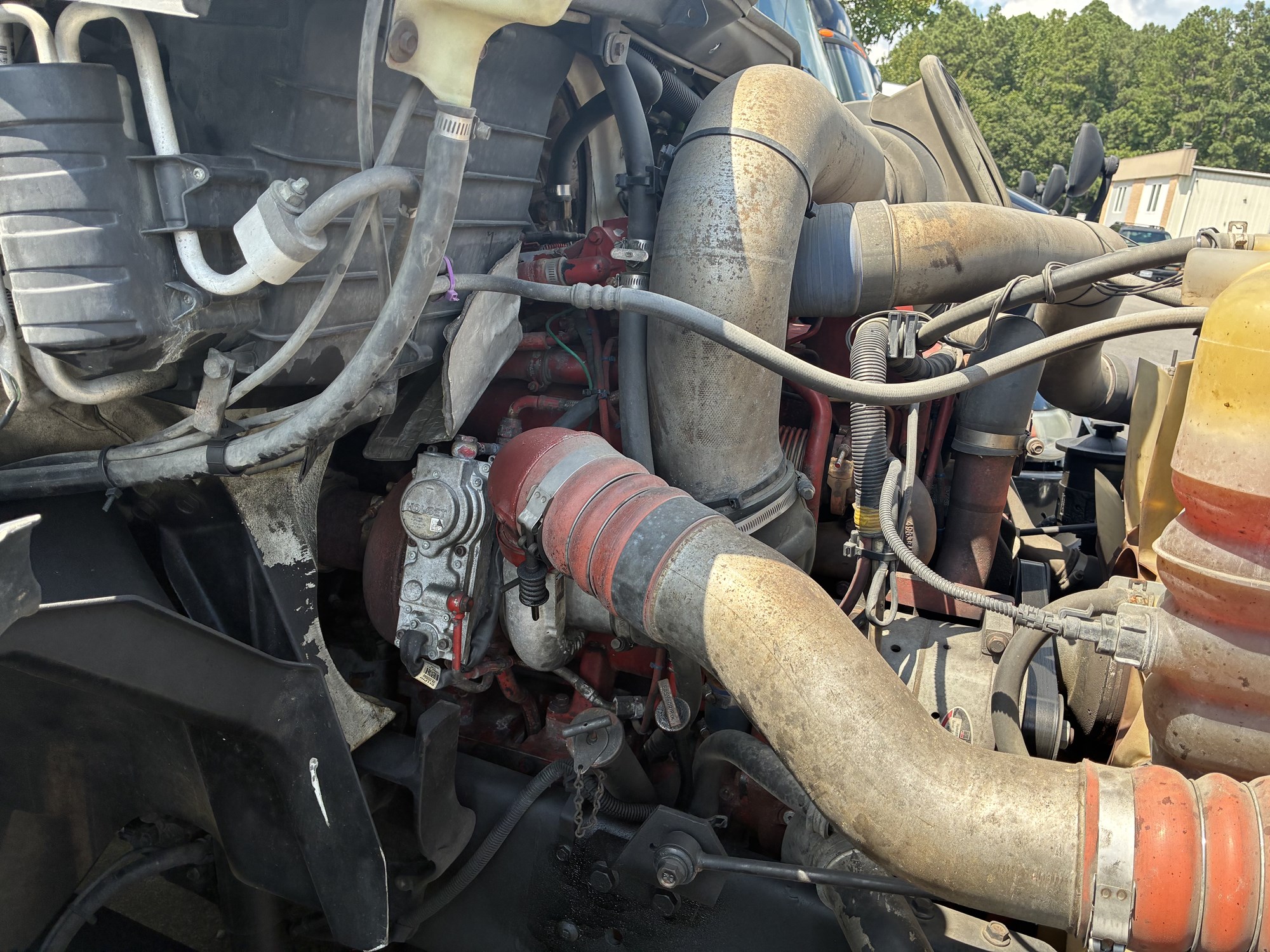 2009 International 8600 - image 4 of 6