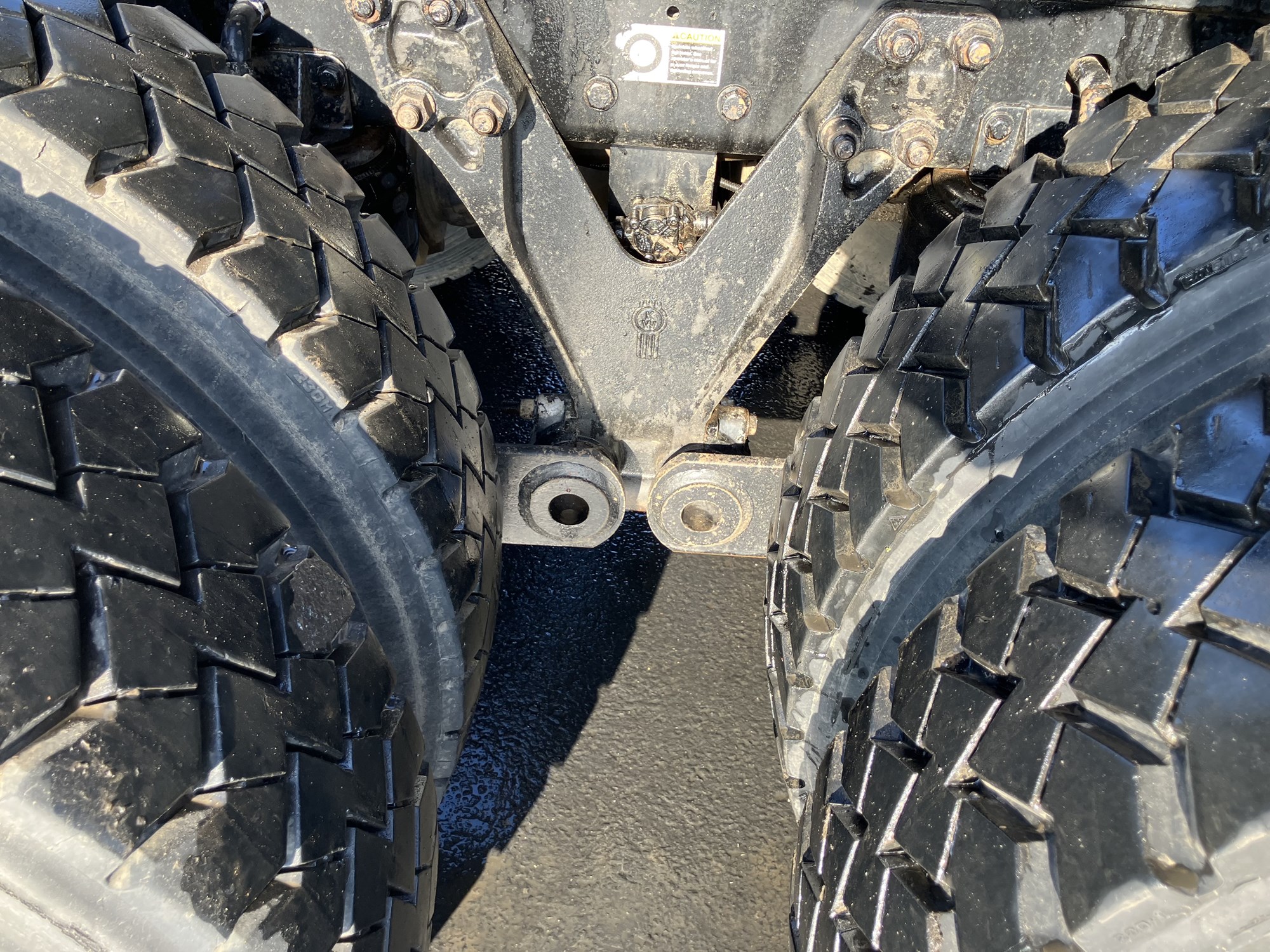 2011 Kenworth T800 - image 5