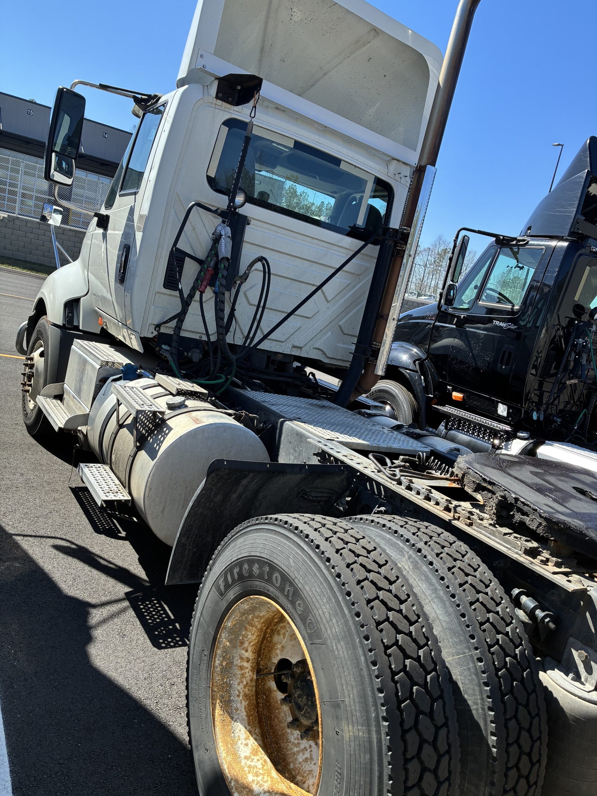 2015 International Prostar - image 4 of 6