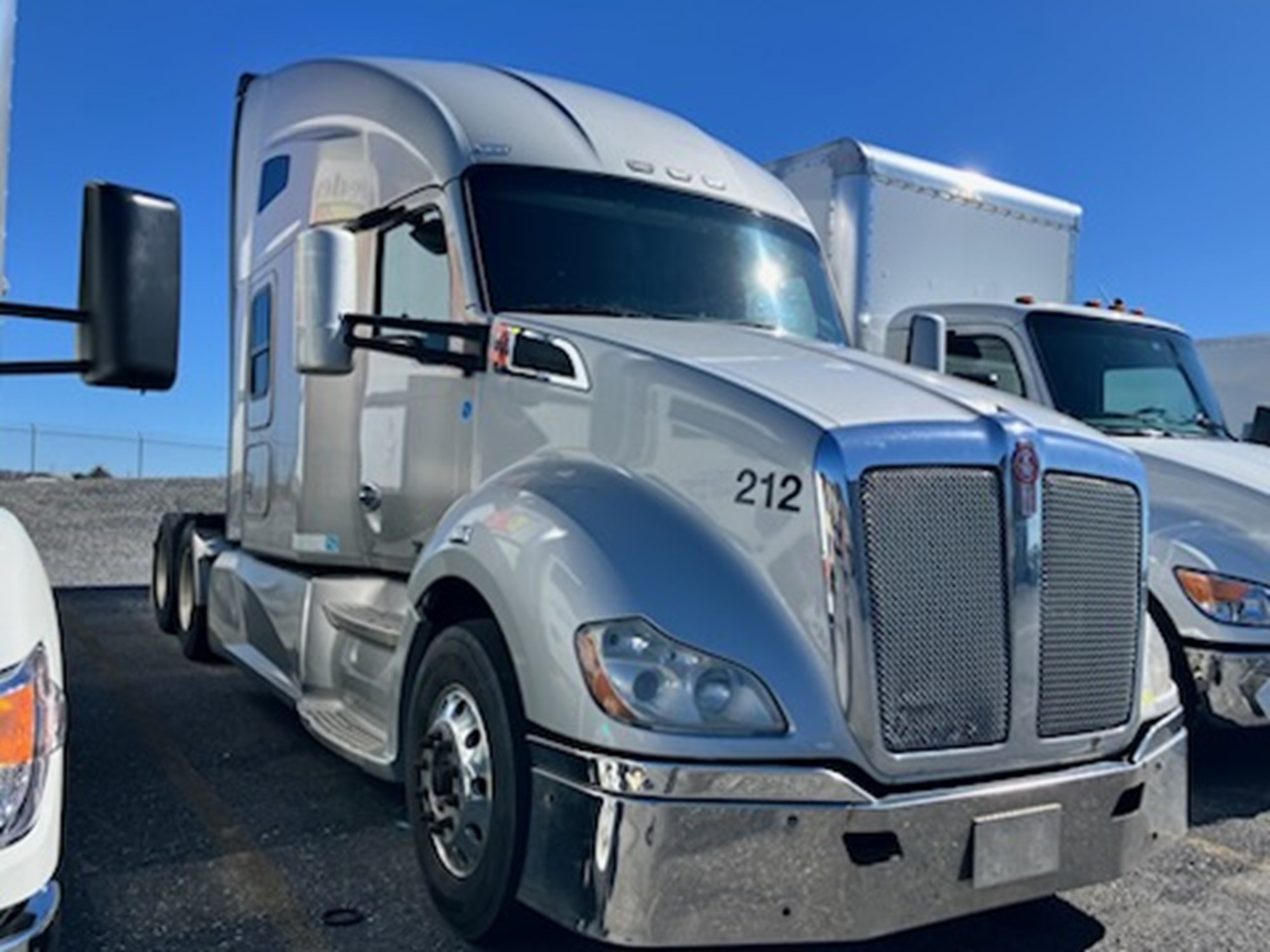 2019 Kenworth T680 — photo 4