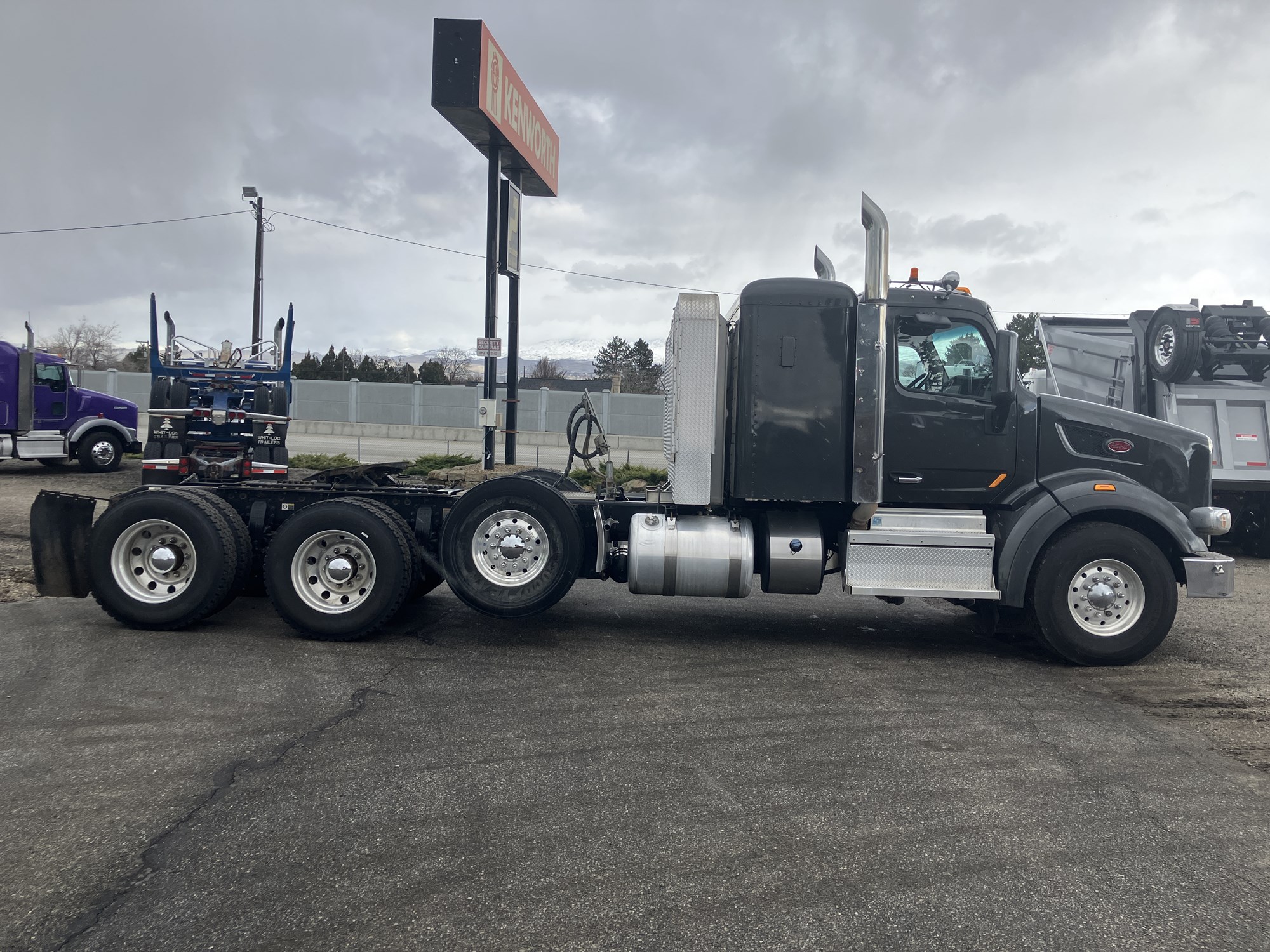 2020 Peterbilt 567 - image 6 of 6