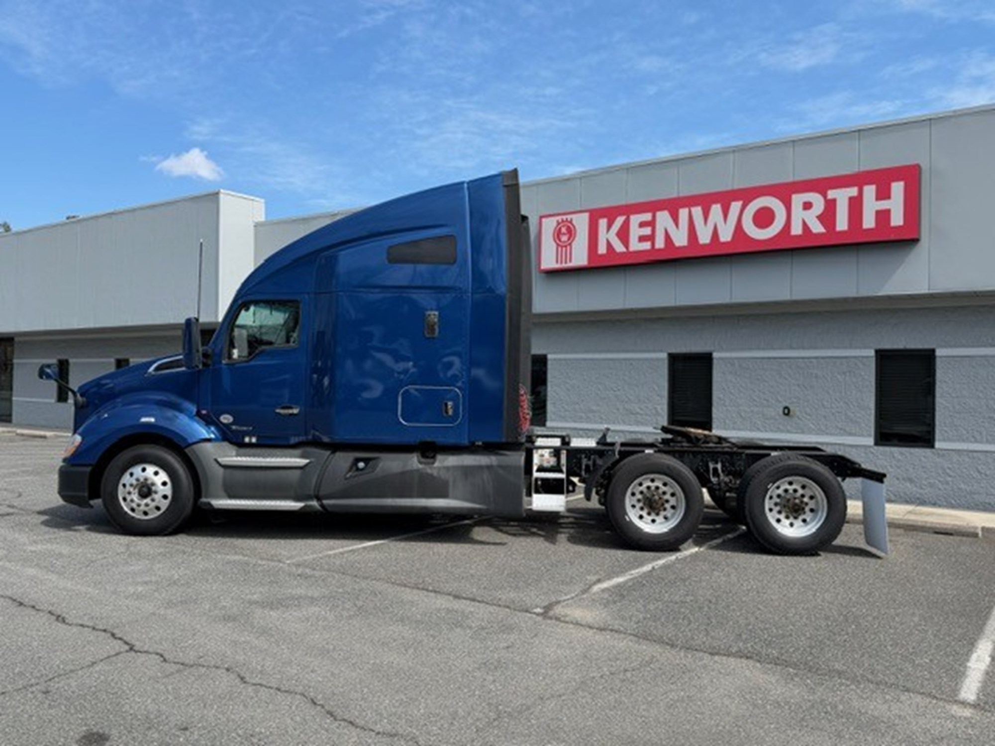 2021 Kenworth T680 — photo 4