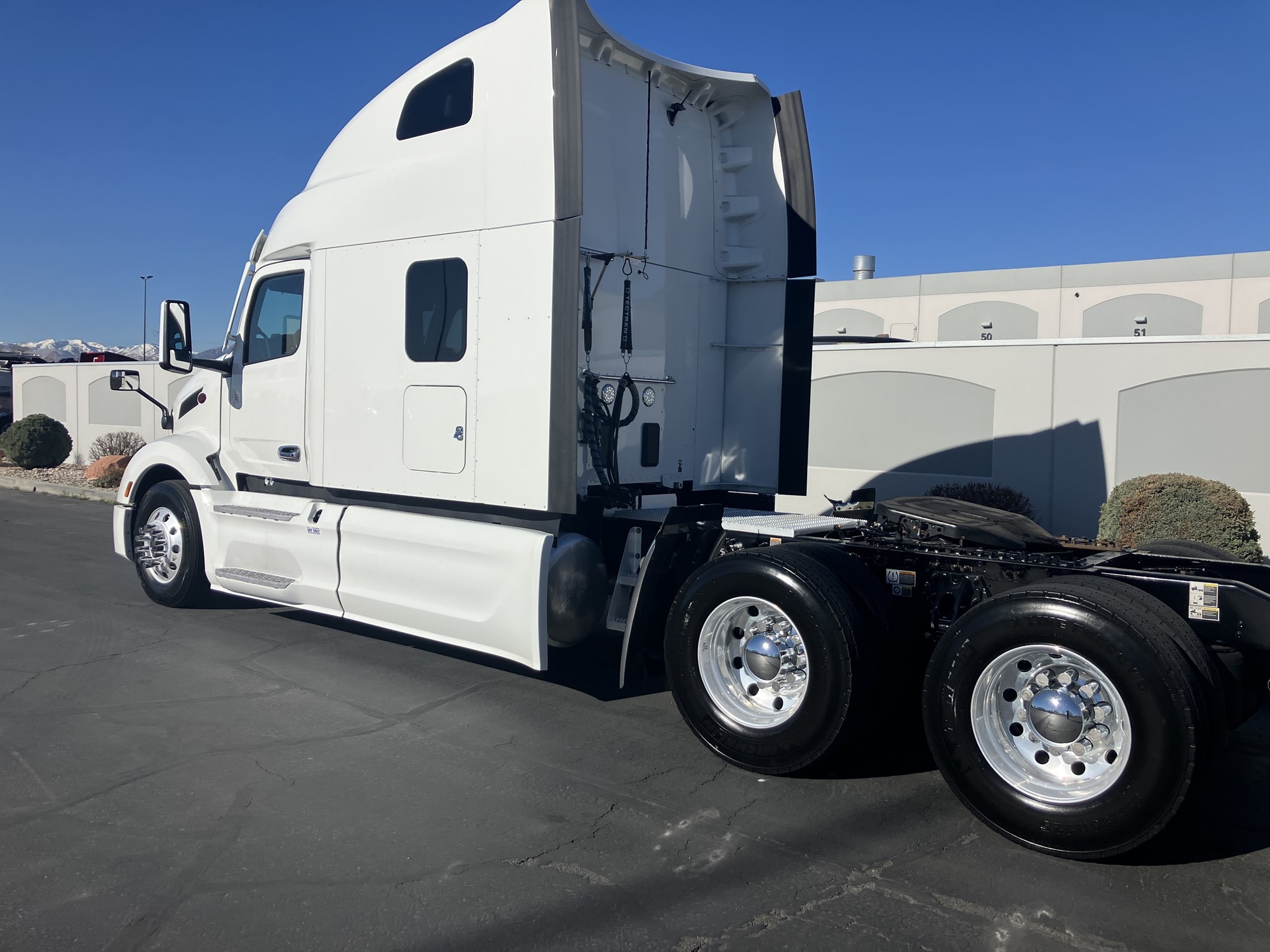 2022 Peterbilt - image 3
