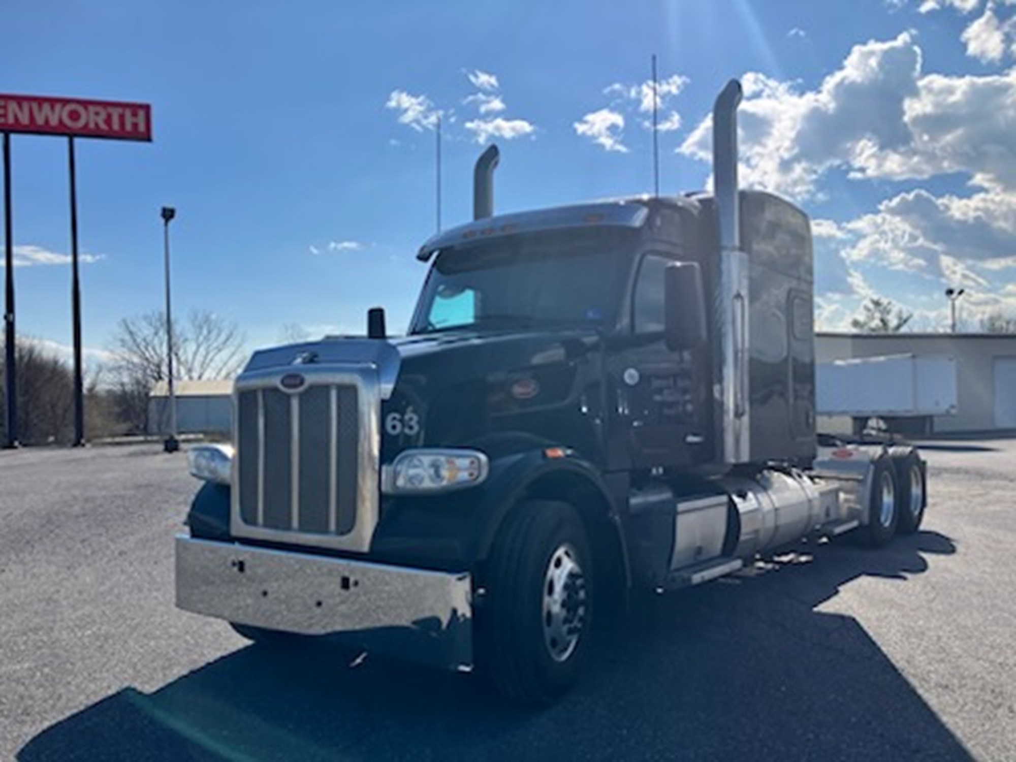 2022 Peterbilt 567 - image 1 of 6
