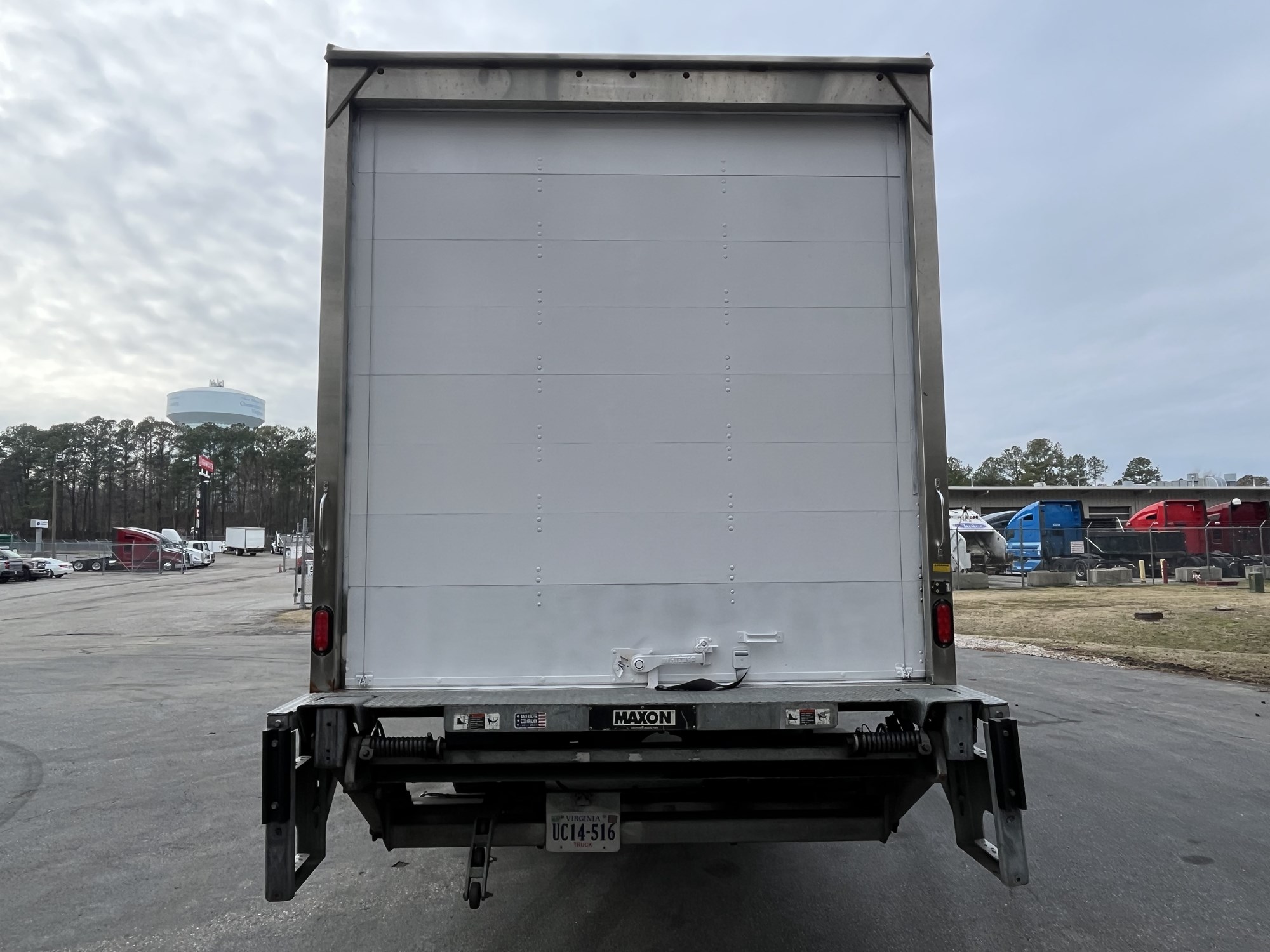 2022 Freightliner M2 - image 5 of 6