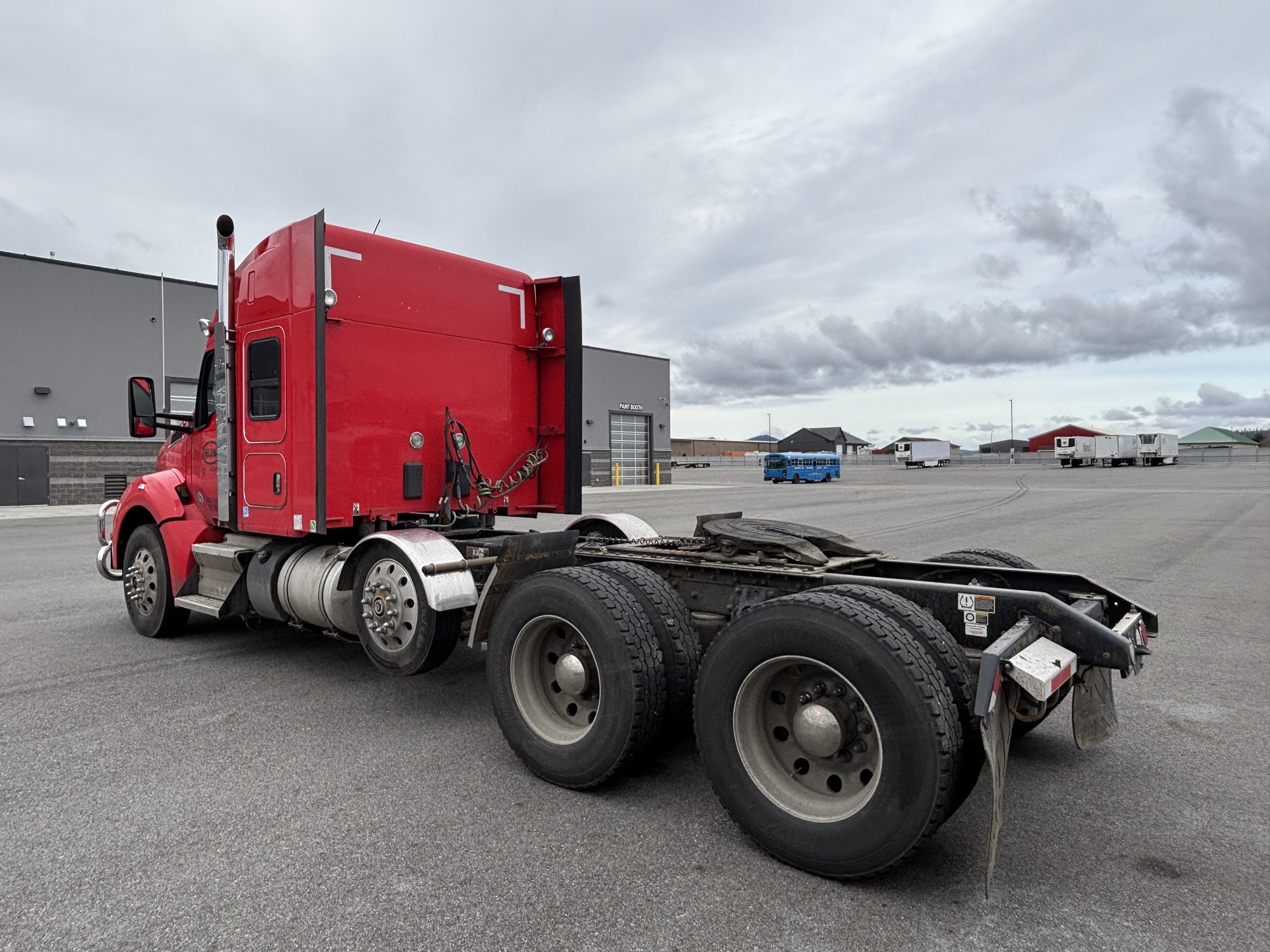 2022 Kenworth T880 - image 4 of 6