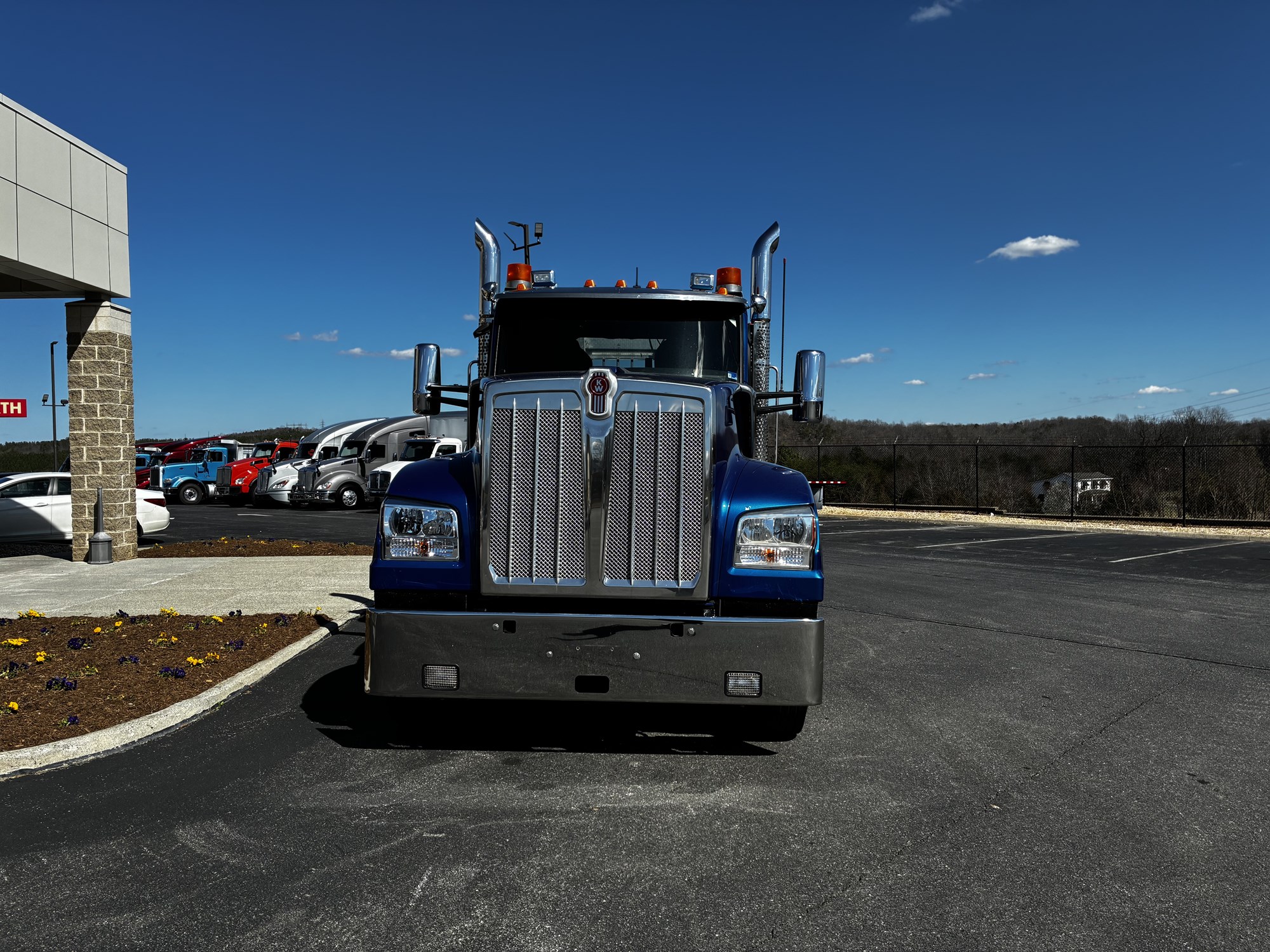 2022 Kenworth W990 in Lynchburg, VA, VA — photo 2