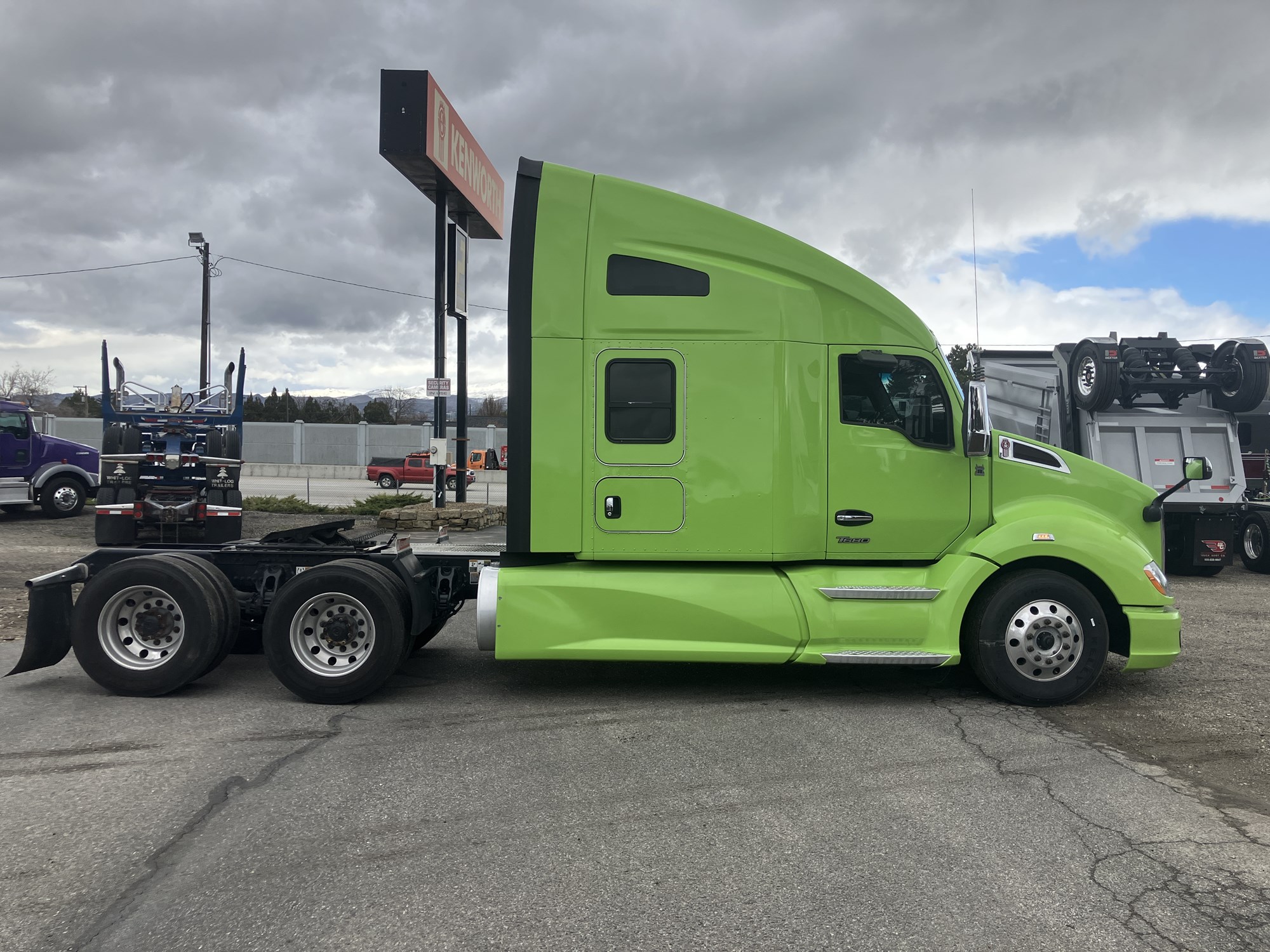 2022 Kenworth T680 - image 6