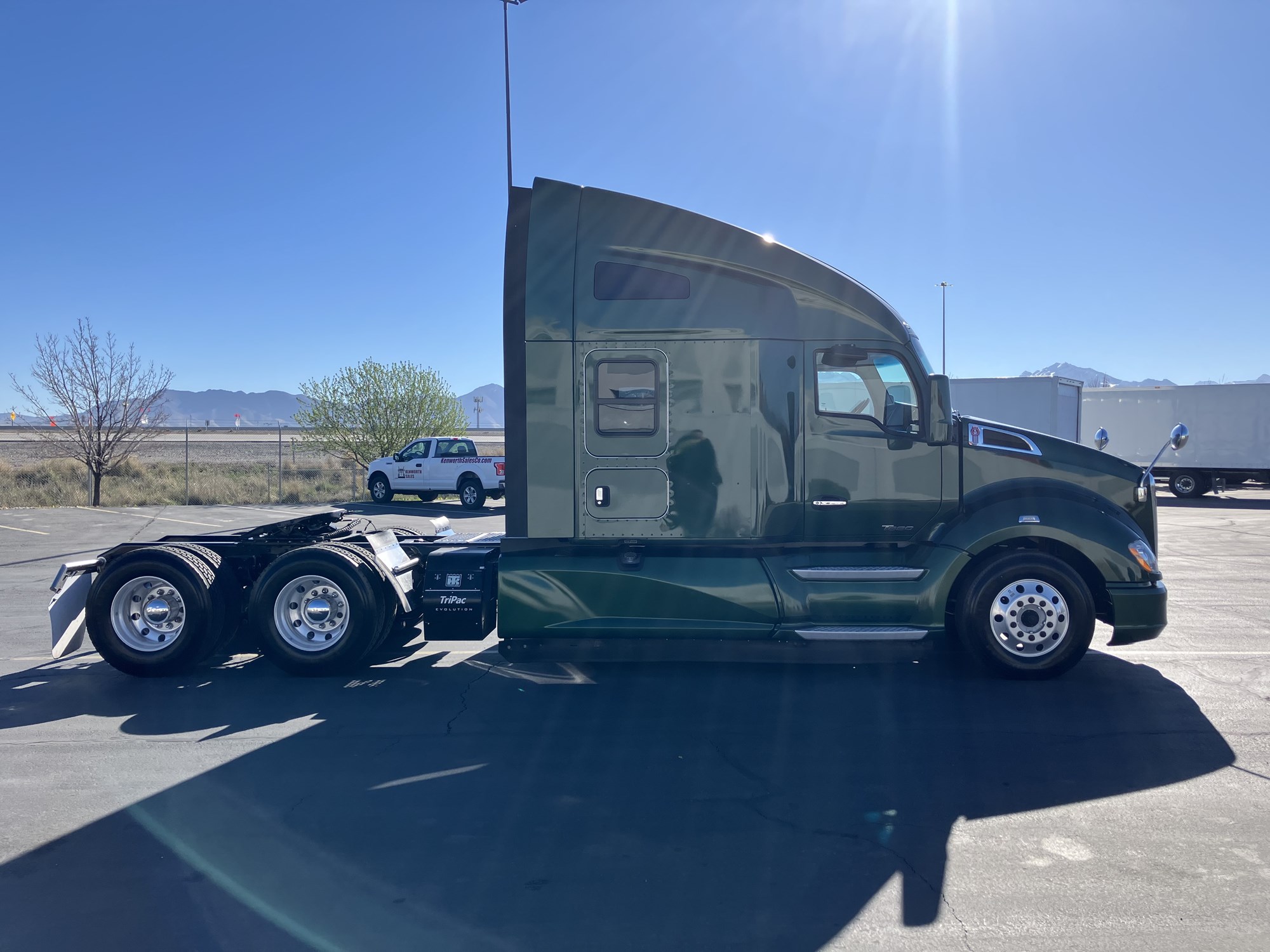 2022 Kenworth T680 2022 Kenworth T680 - image 5 of 6