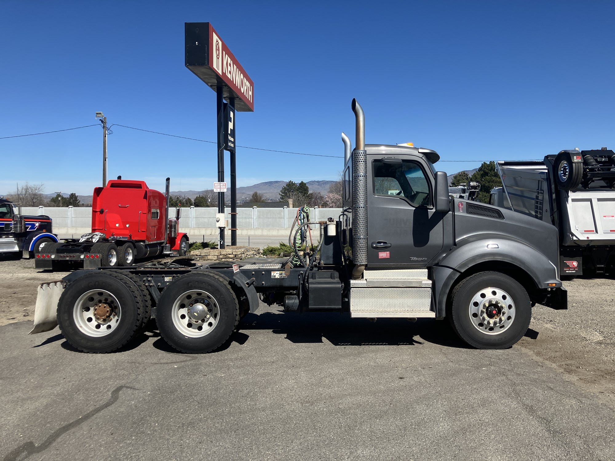 2021 Kenworth T880 - image 6 of 6