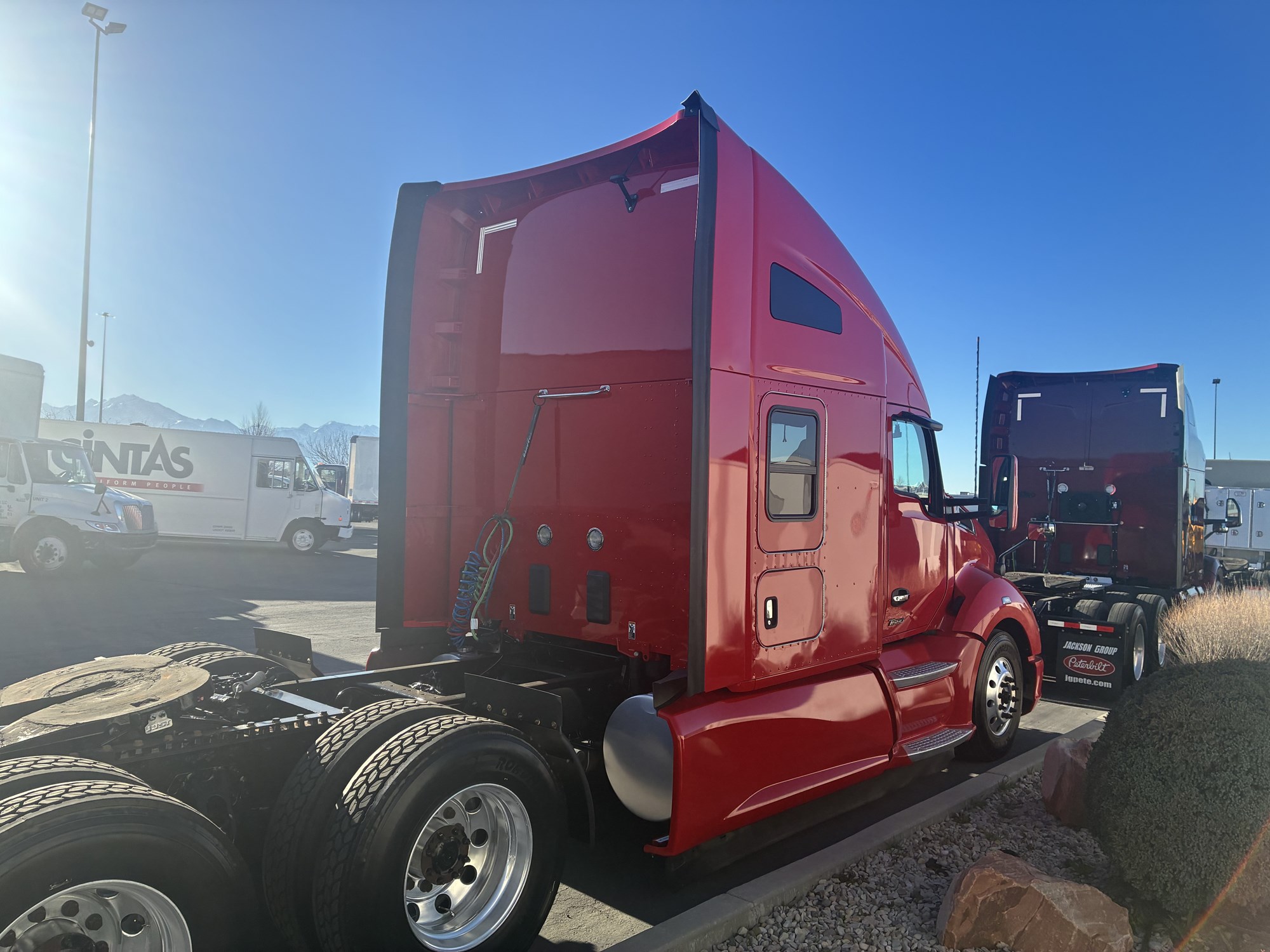 2022 Kenworth T680 - image 5
