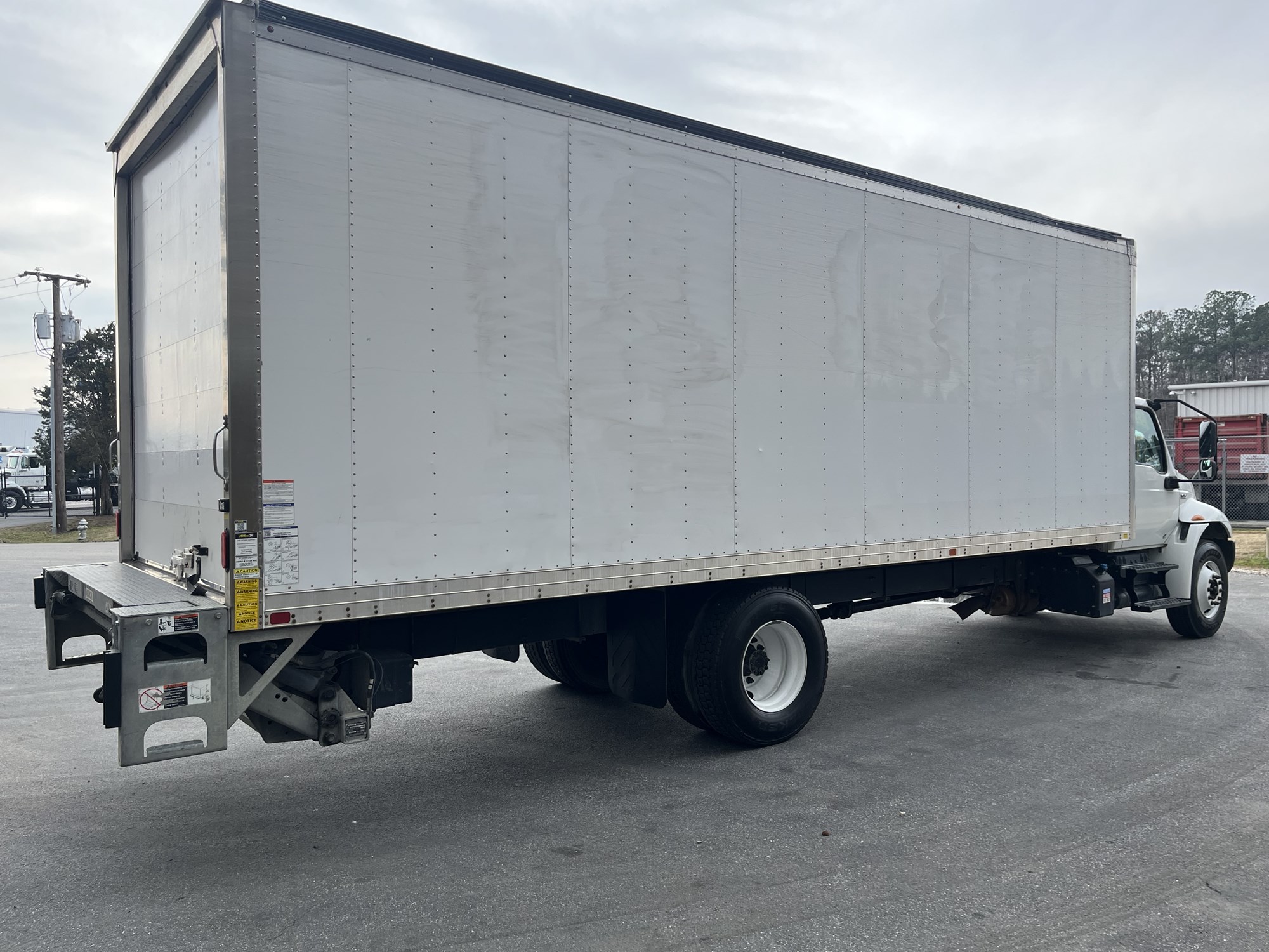 2022 International - image 4