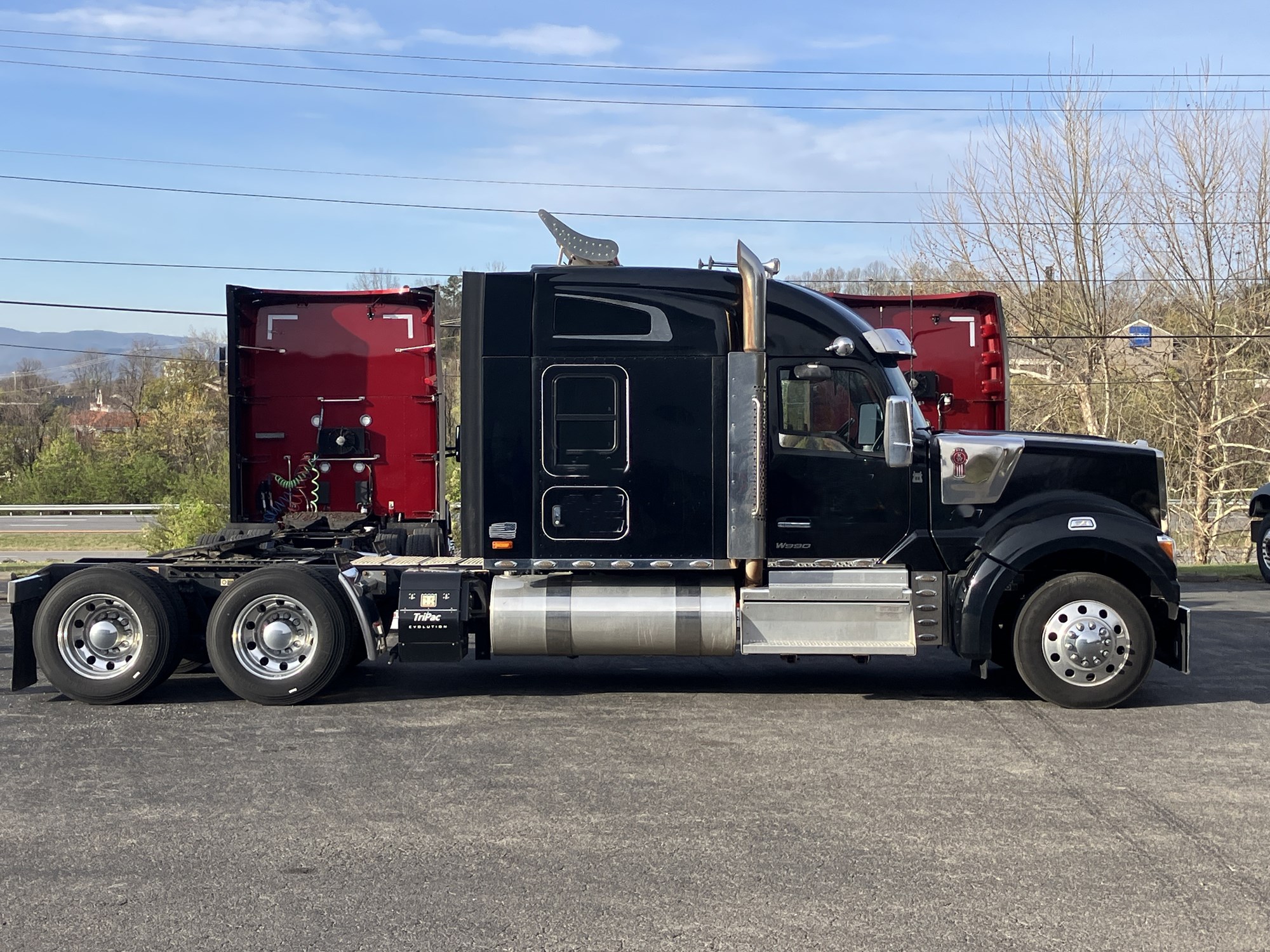 2023 Kenworth W990 - image 1 of 6