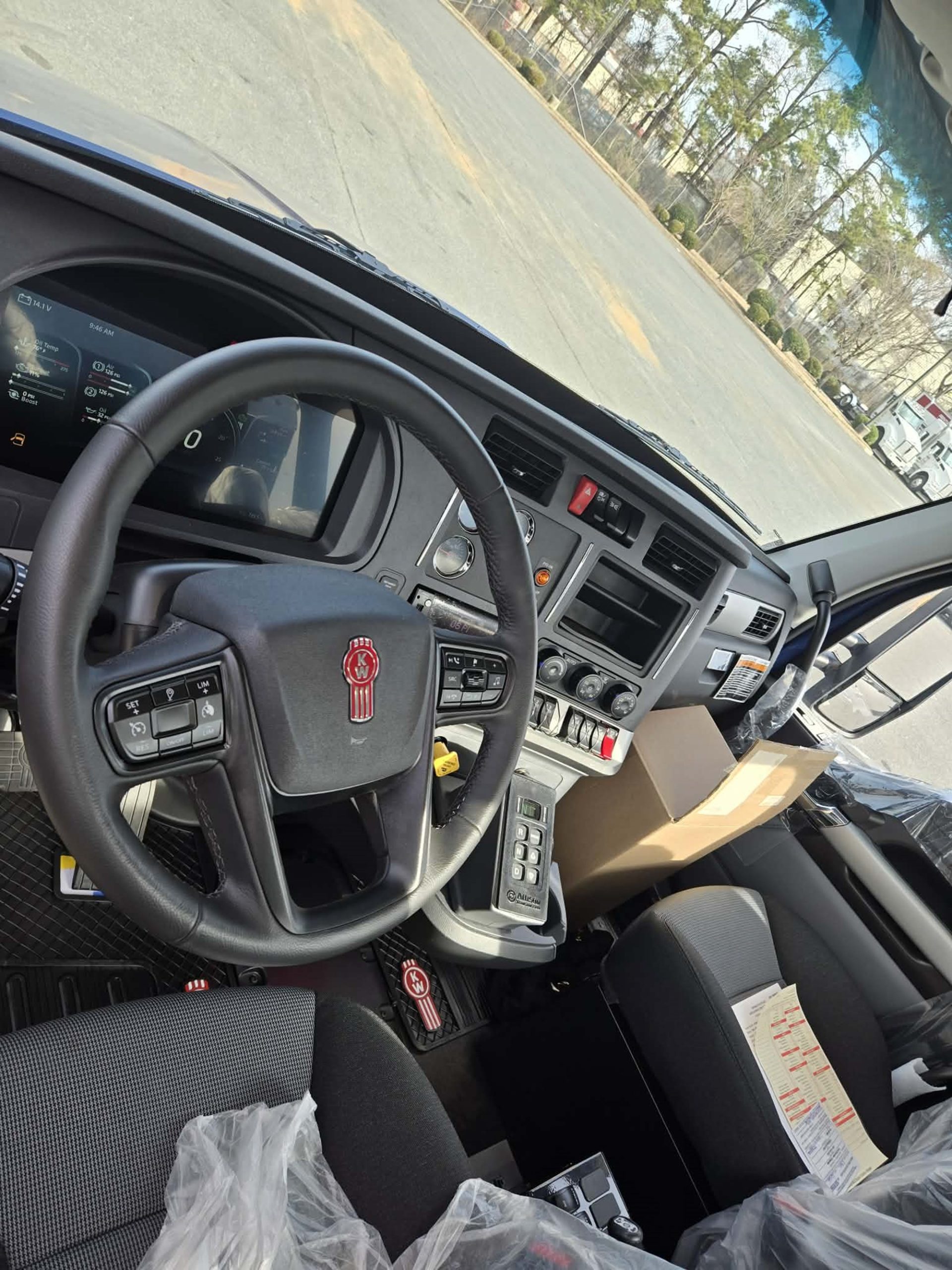 2026 Kenworth T880 - image 5