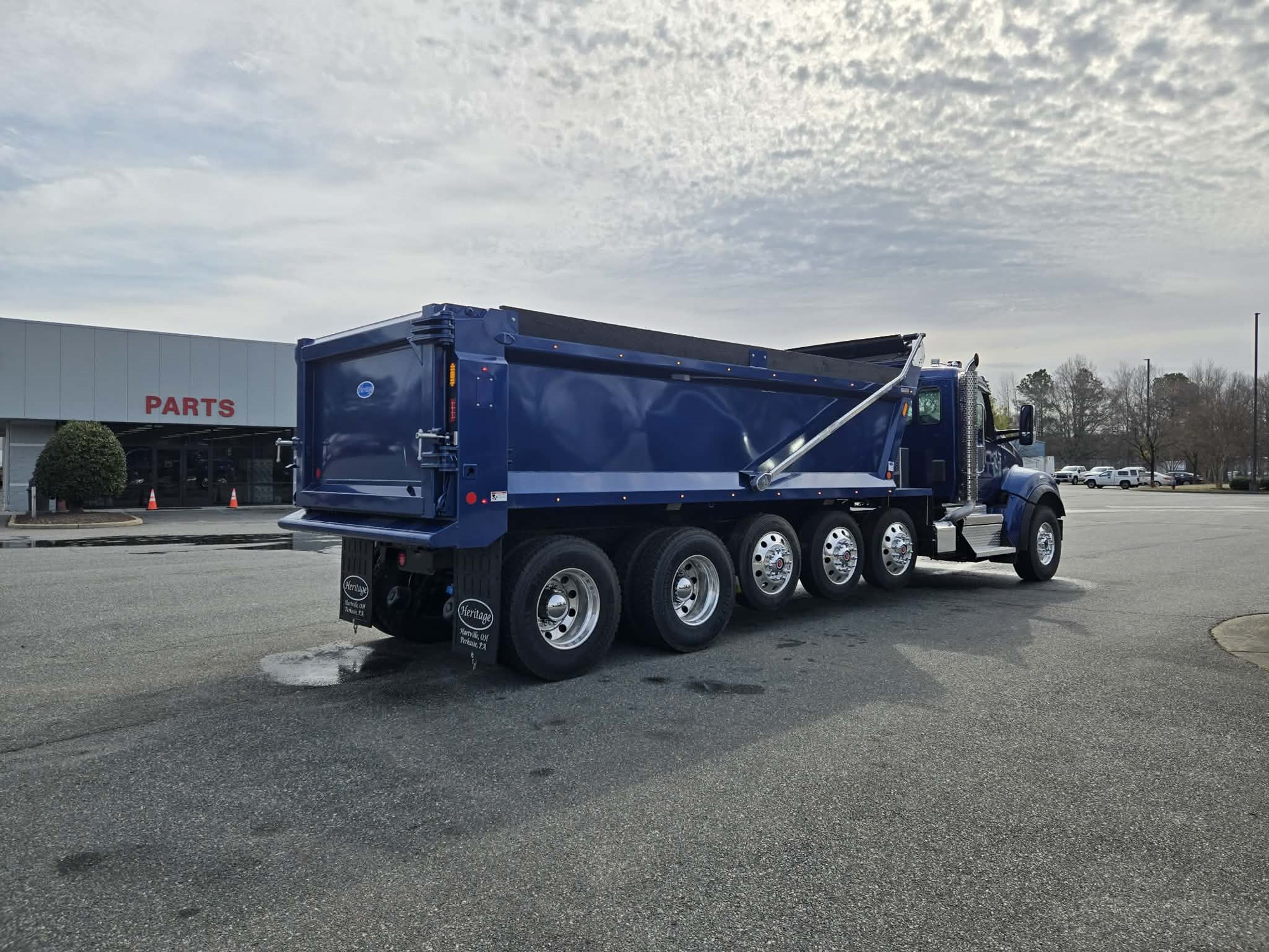 2026 Kenworth T880 - image 5