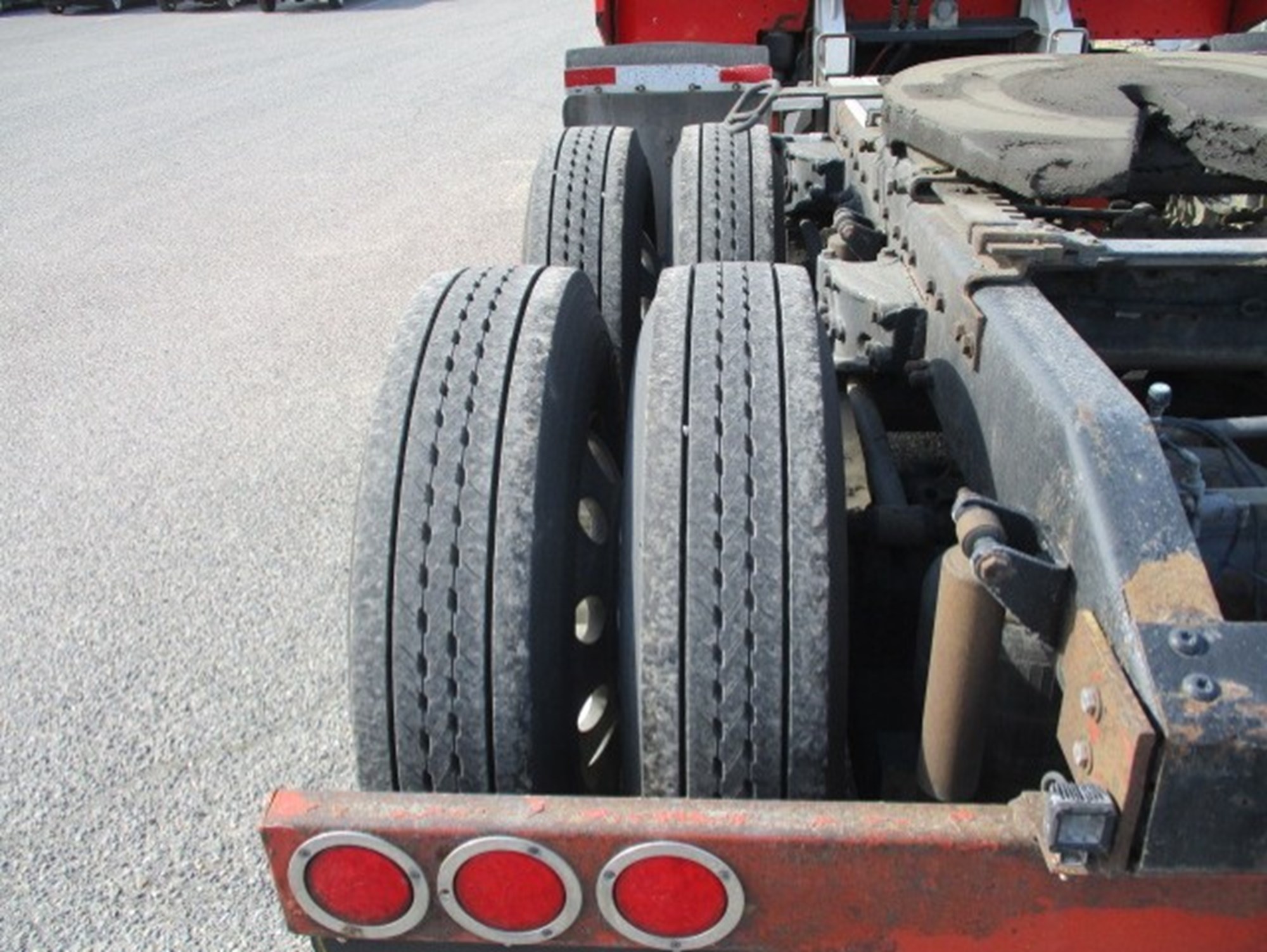 2006 Peterbilt 379 - image 5 of 6