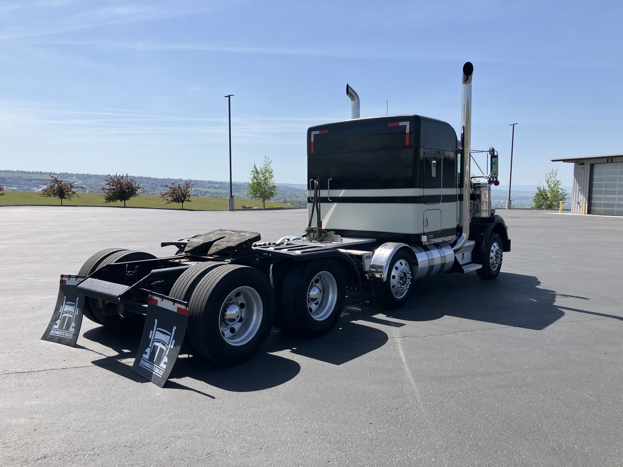 2007 Kenworth T800 - image 4