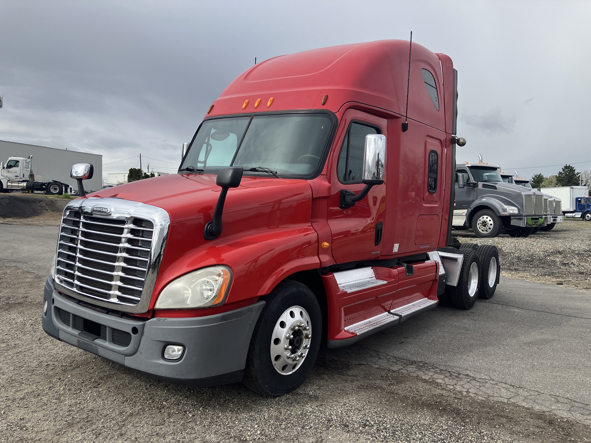 2011 Freightliner Cascadia - image 1 of 6