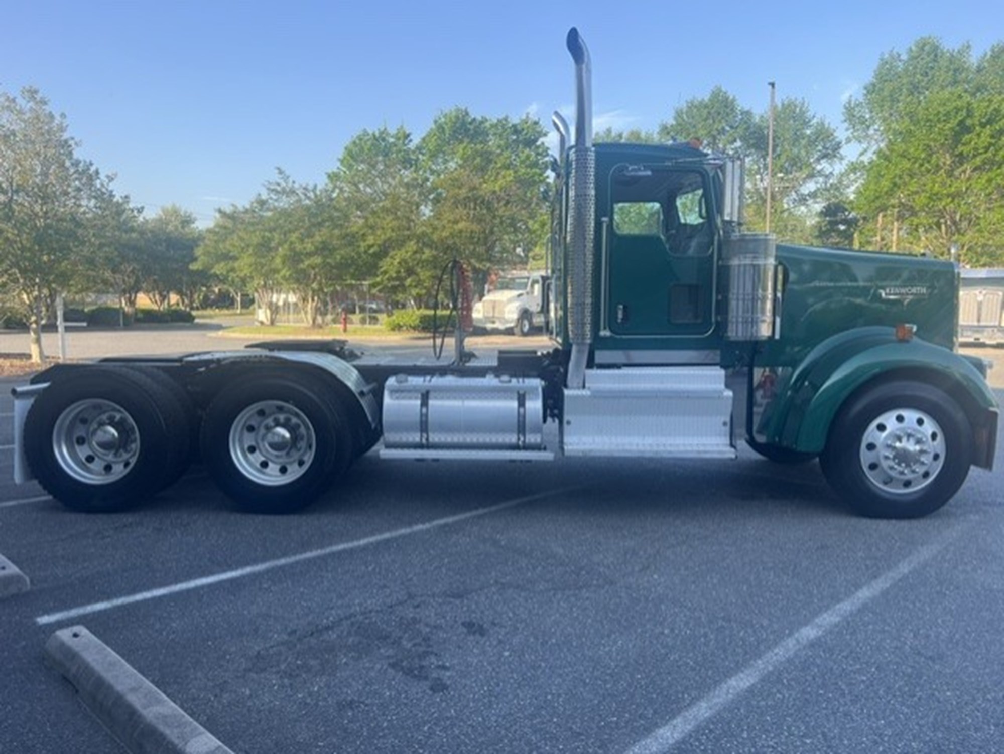 2014 Kenworth W900 - image 4