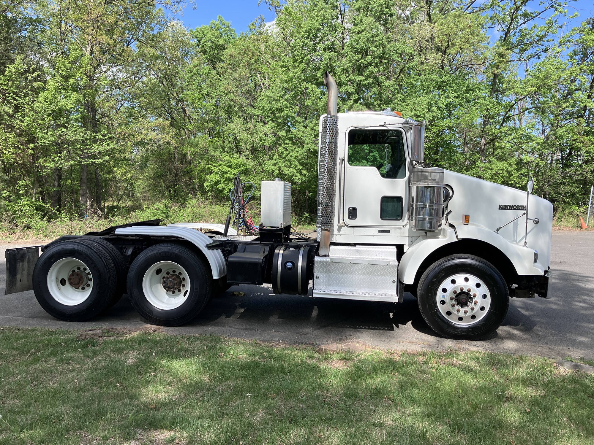 2014 Kenworth NEED - image 3 of 6