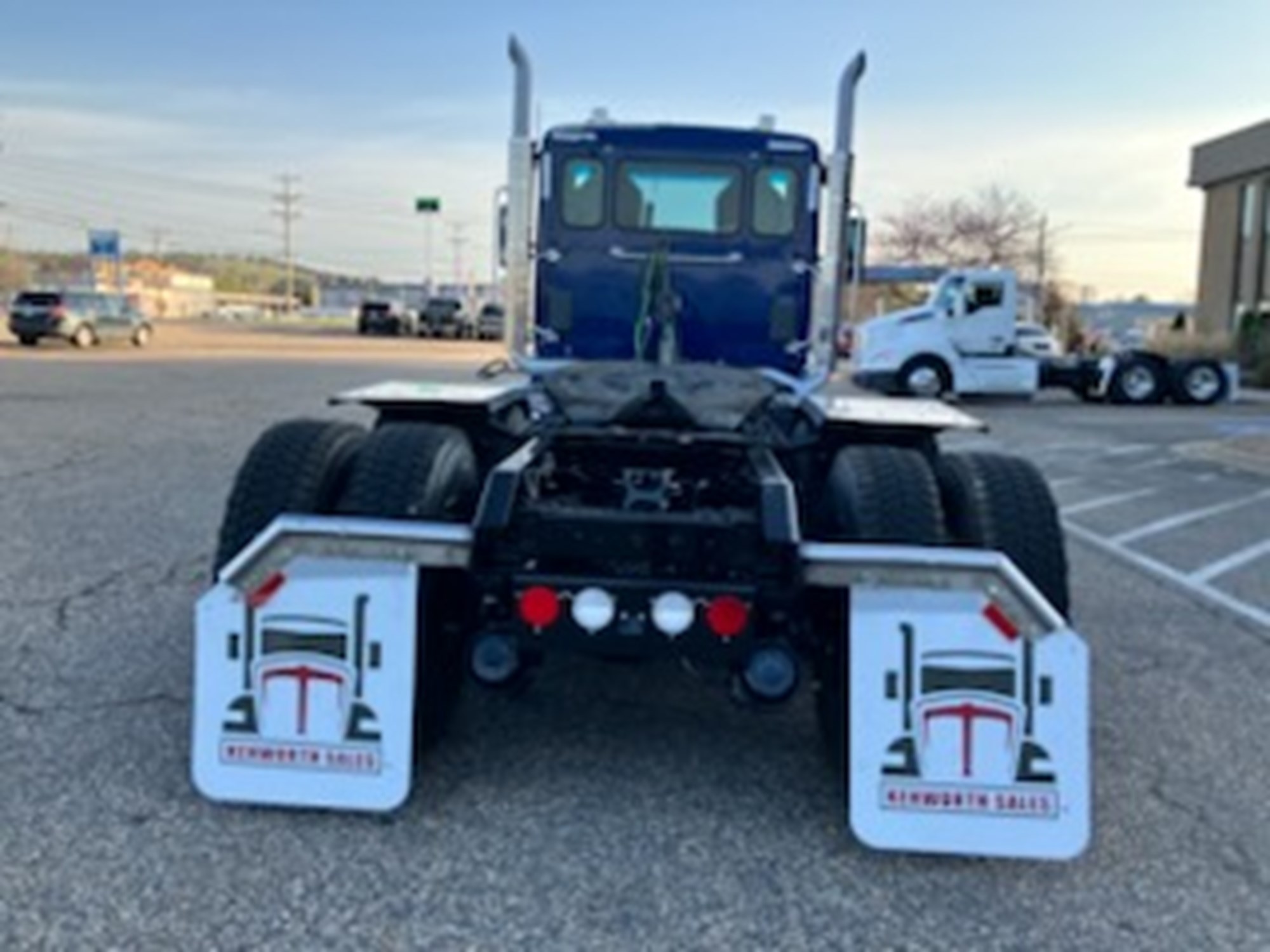 2016 Kenworth T880 2016 Kenworth T880 - image 6 of 6