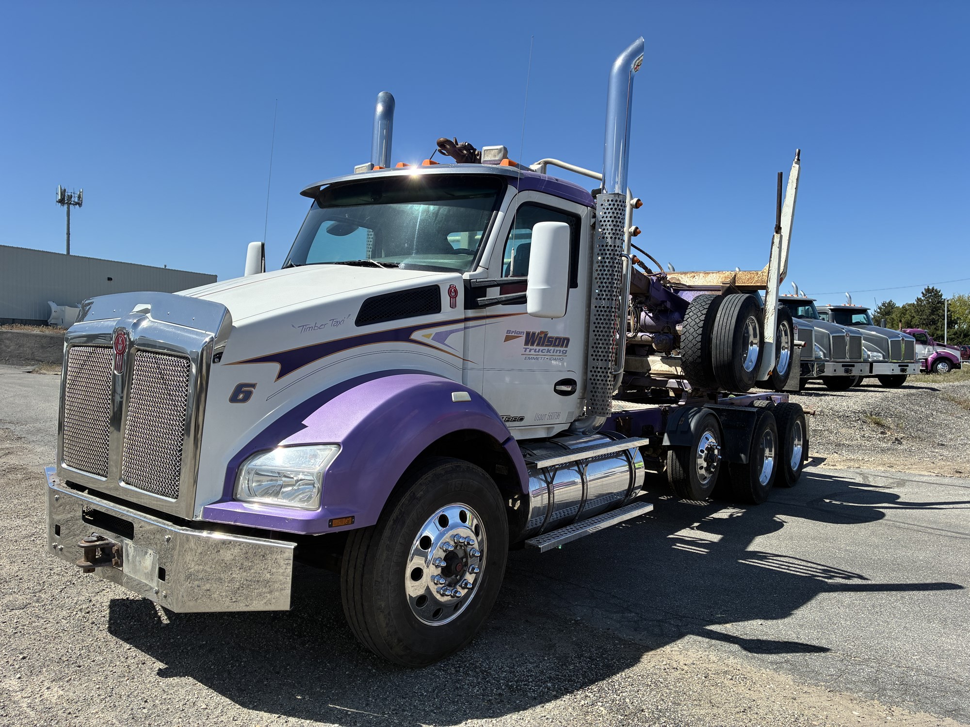 2017 Kenworth T880 - image 1 of 6