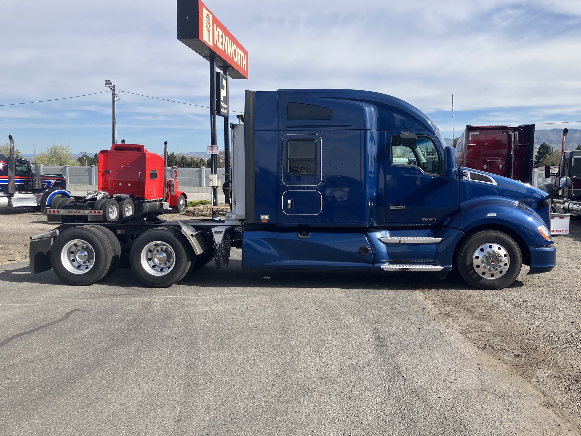2020 Kenworth T680 - image 6