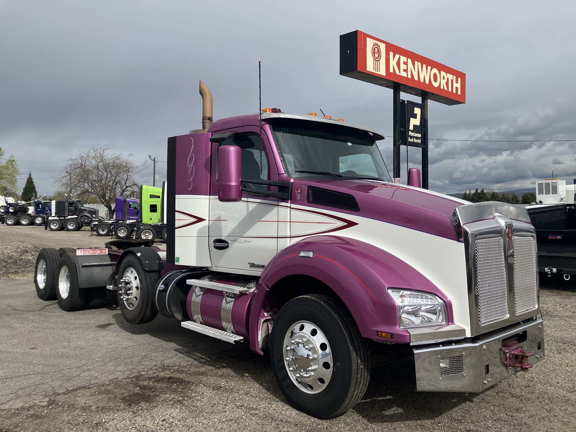 2020 Kenworth T880 - image 1 of 1