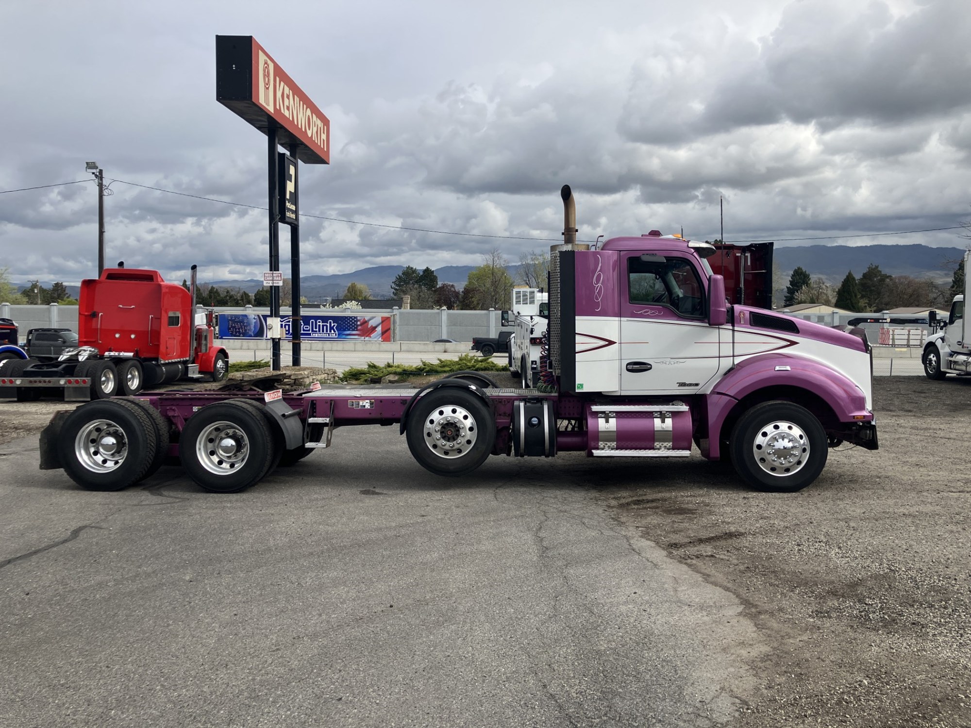 2020 Kenworth T880 - image 6 of 6