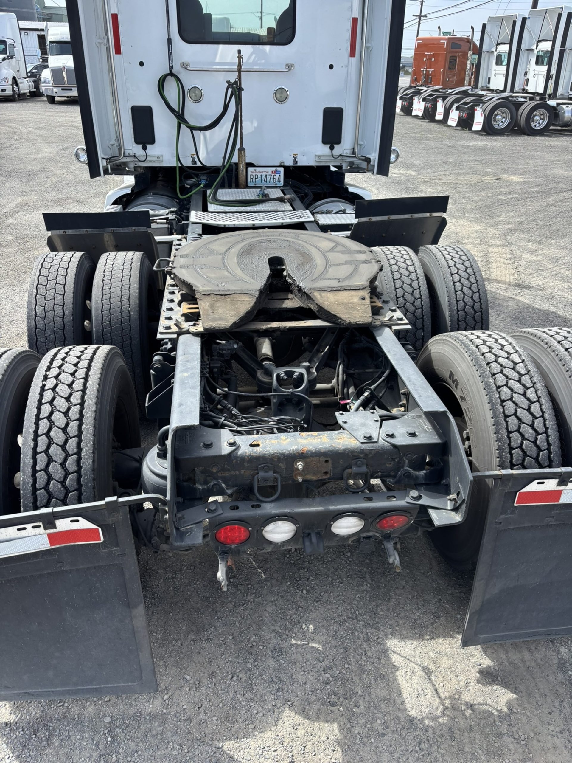 2020 Kenworth T680 - image 3