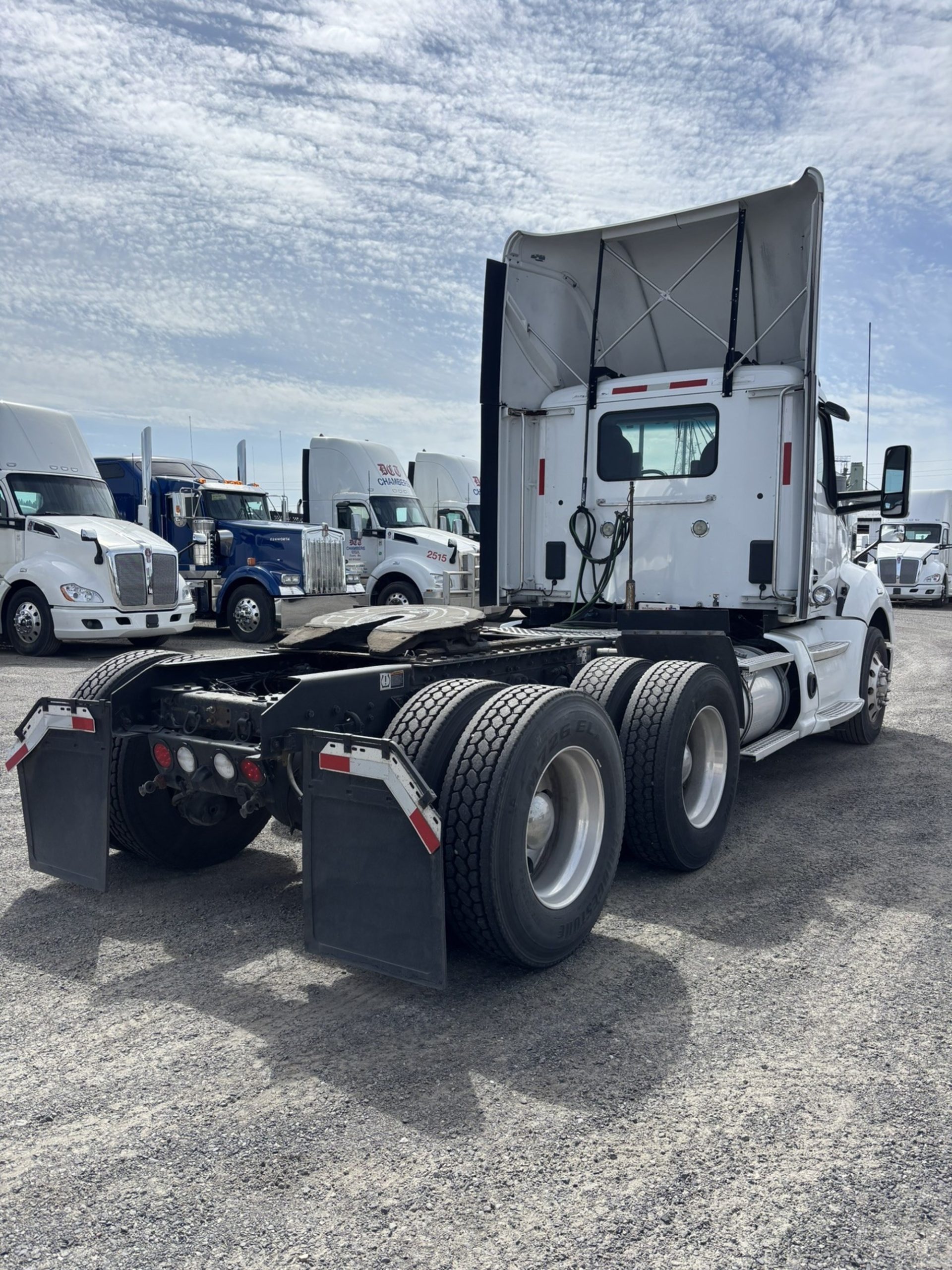 2020 Kenworth T680 - image 4